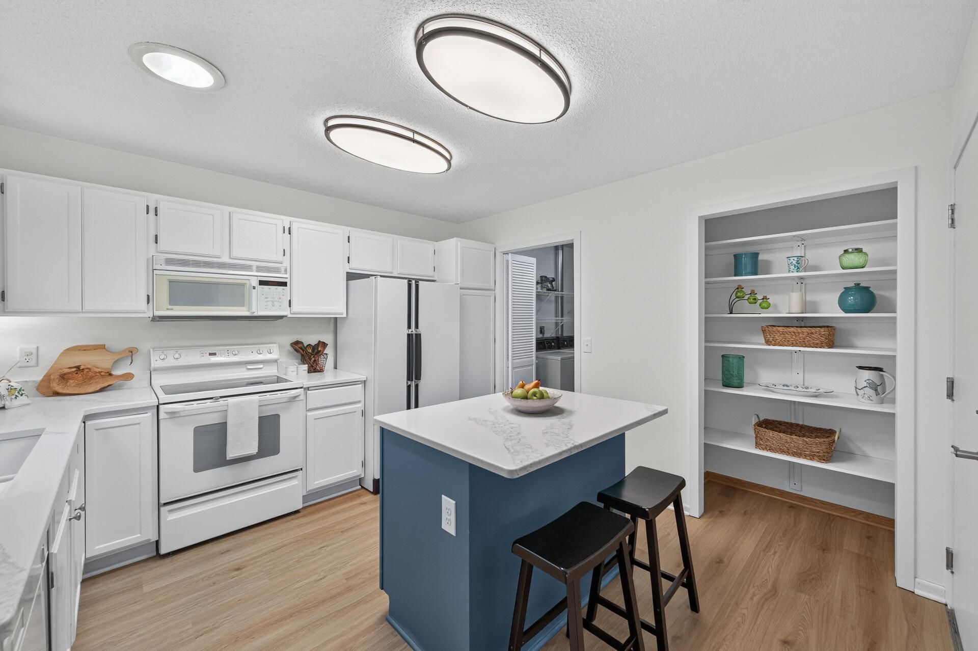 2nd image of 9887 Tamarack Cvs, Saint Paul, MN 55125 | MLS# 7041213