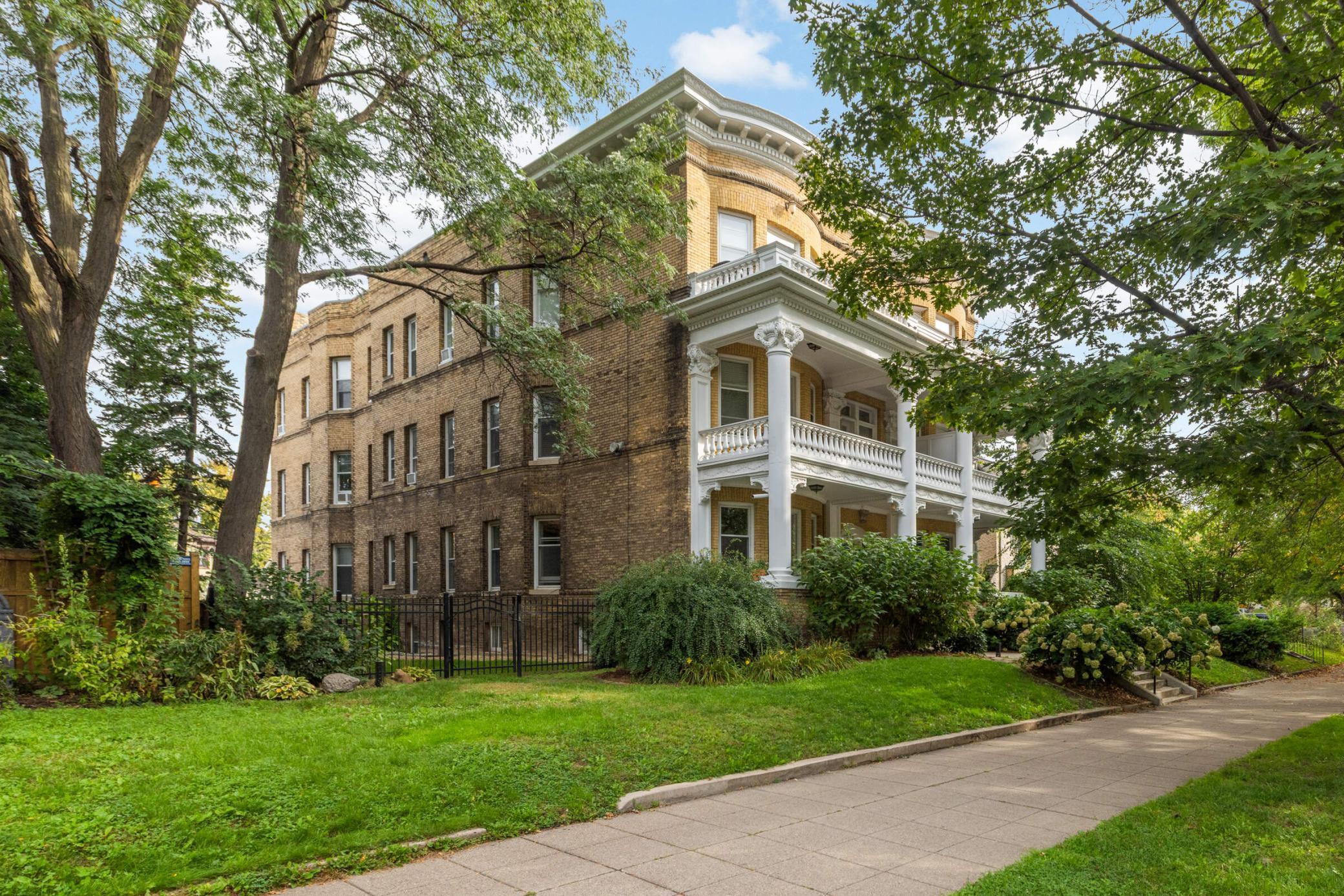 2nd image of 579 Summit Ave #105, Saint Paul, MN 55102 | MLS# 7041648