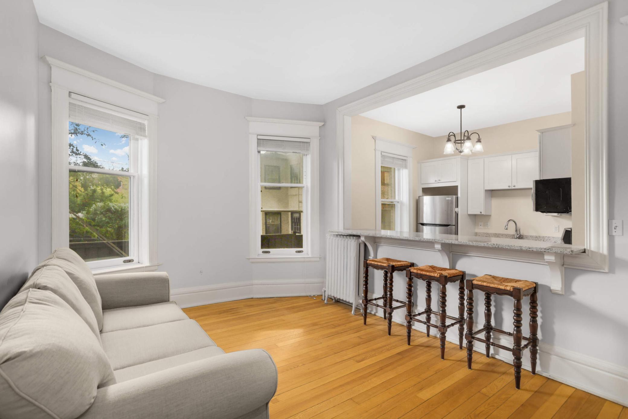 3rd image of 579 Summit Ave #105, Saint Paul, MN 55102 | MLS# 7041648