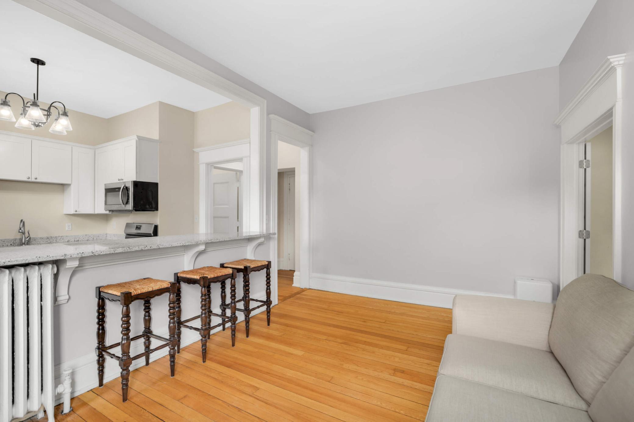 4th image of 579 Summit Ave #105, Saint Paul, MN 55102 | MLS# 7041648