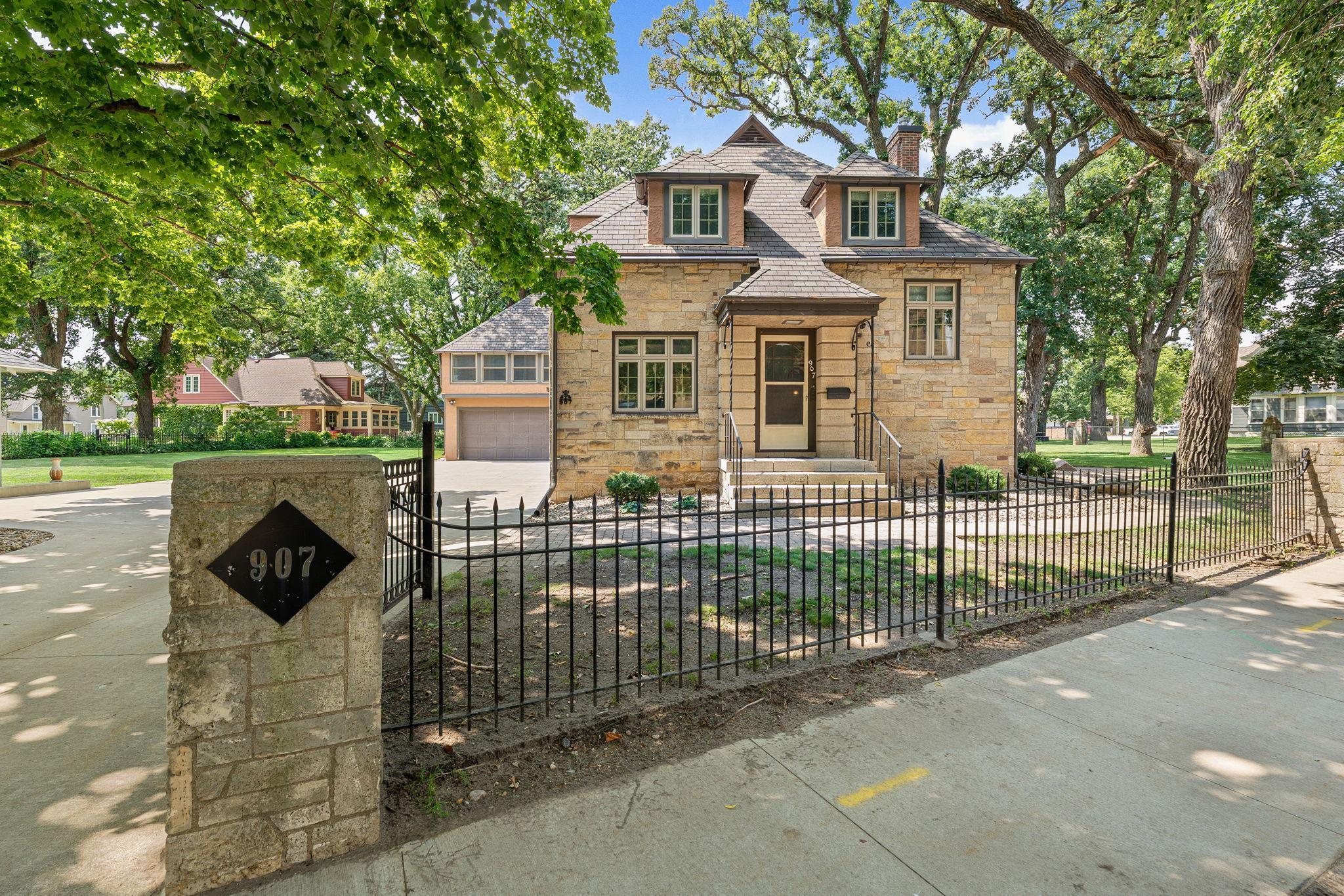1st image of 907 1st Dr Nw, Austin, MN 55912 | MLS# 7042250
