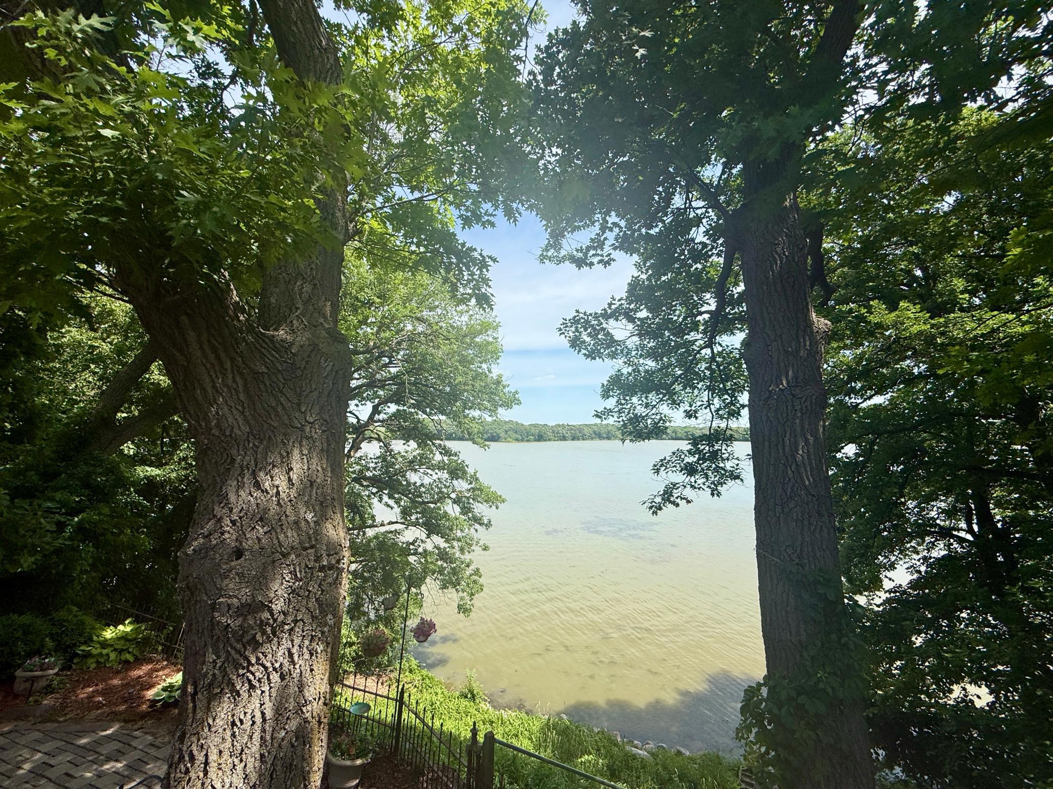 4th image of 1907 S Shore Dr, Albert Lea, MN 56007 | MLS# 7042294