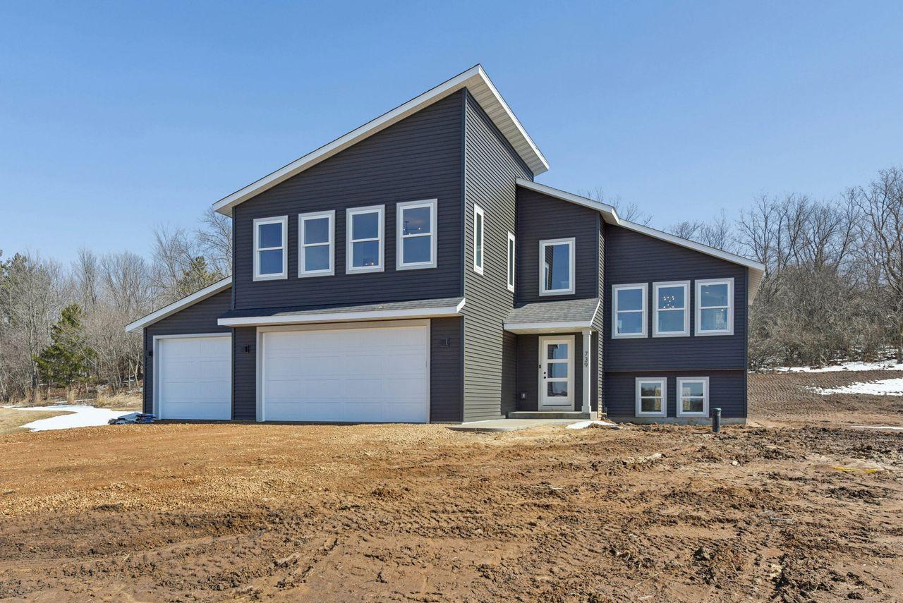2nd image of 739 Magoo Rd, Hudson, WI 54016 | MLS# 7042534