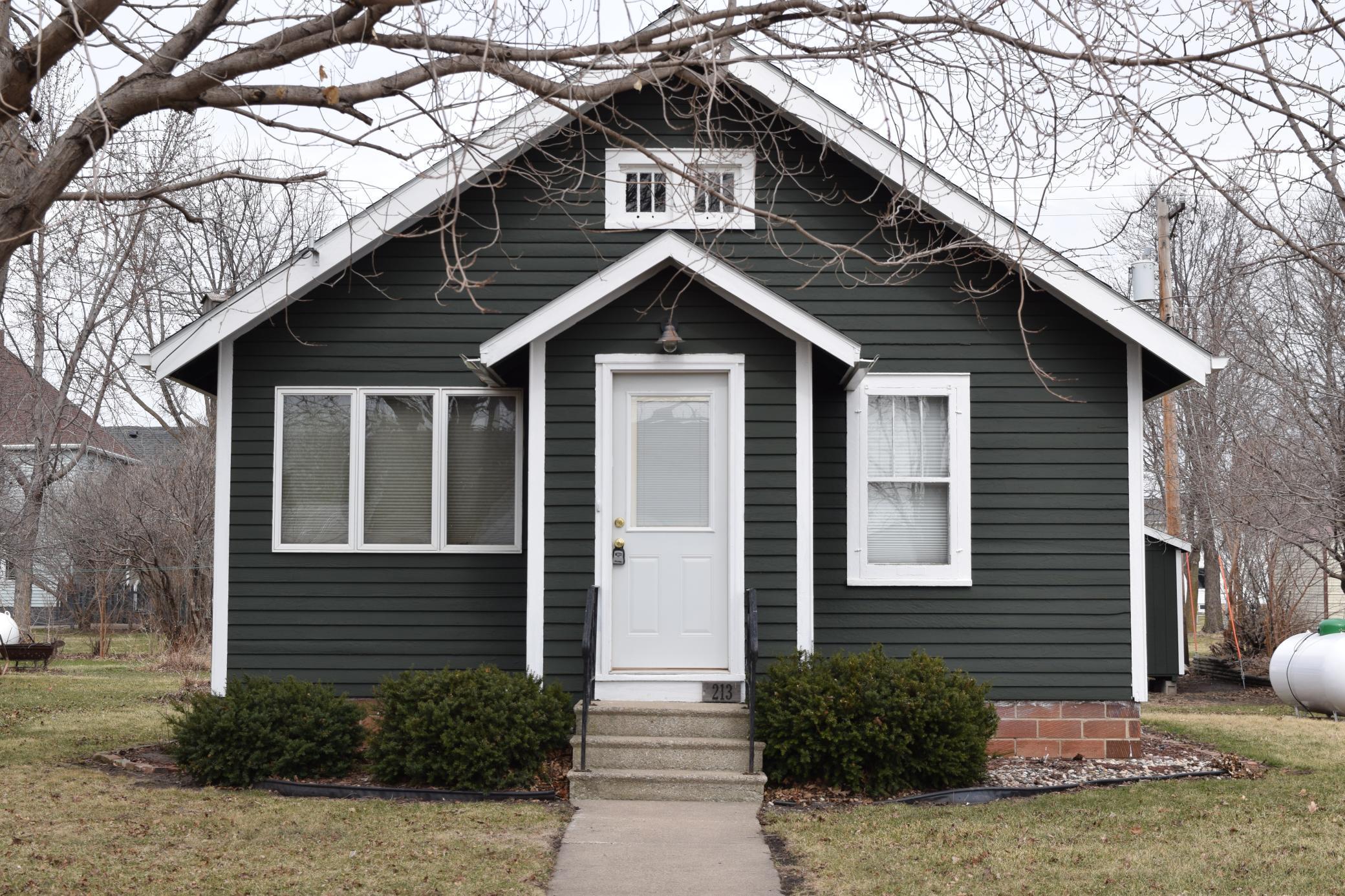 Homes for sale in Comfrey, MN | 213 Brown St W, Comfrey, MN 56019 | MLS# 7042550