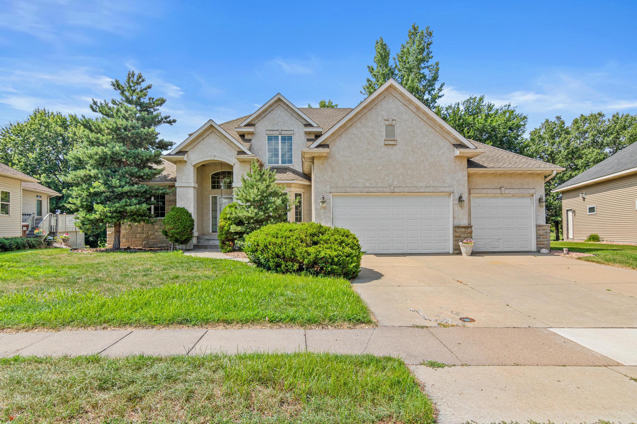 1st image of 8304 9th St N, Saint Paul, MN 55128 | MLS# 7042891