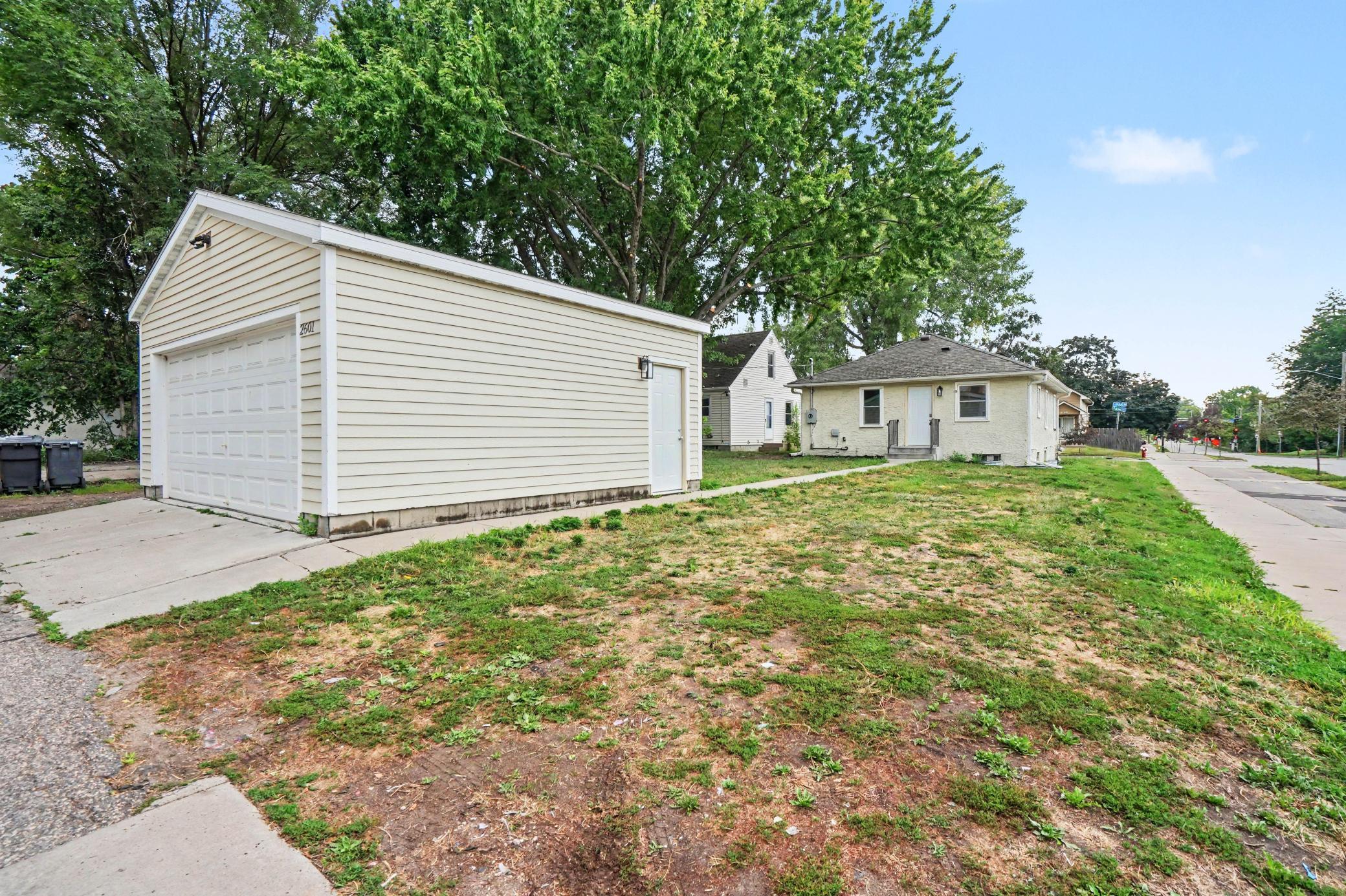 20th image of 2601 Girard Ave N, Minneapolis, MN 55411 | MLS# 7043355