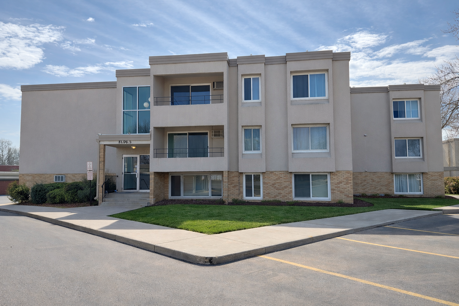 Homes for sale in Rochester, MN | 2011 Viking Dr Nw #32, Rochester, MN 55901 | MLS# 7043761