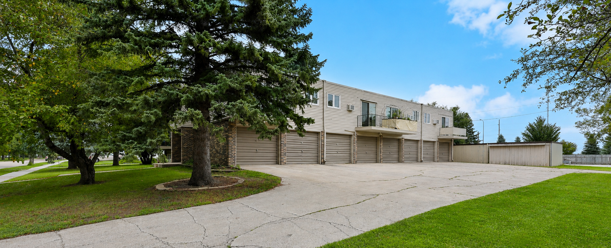 2nd image of 1516 19 1/2nd St S, Moorhead, MN 56560