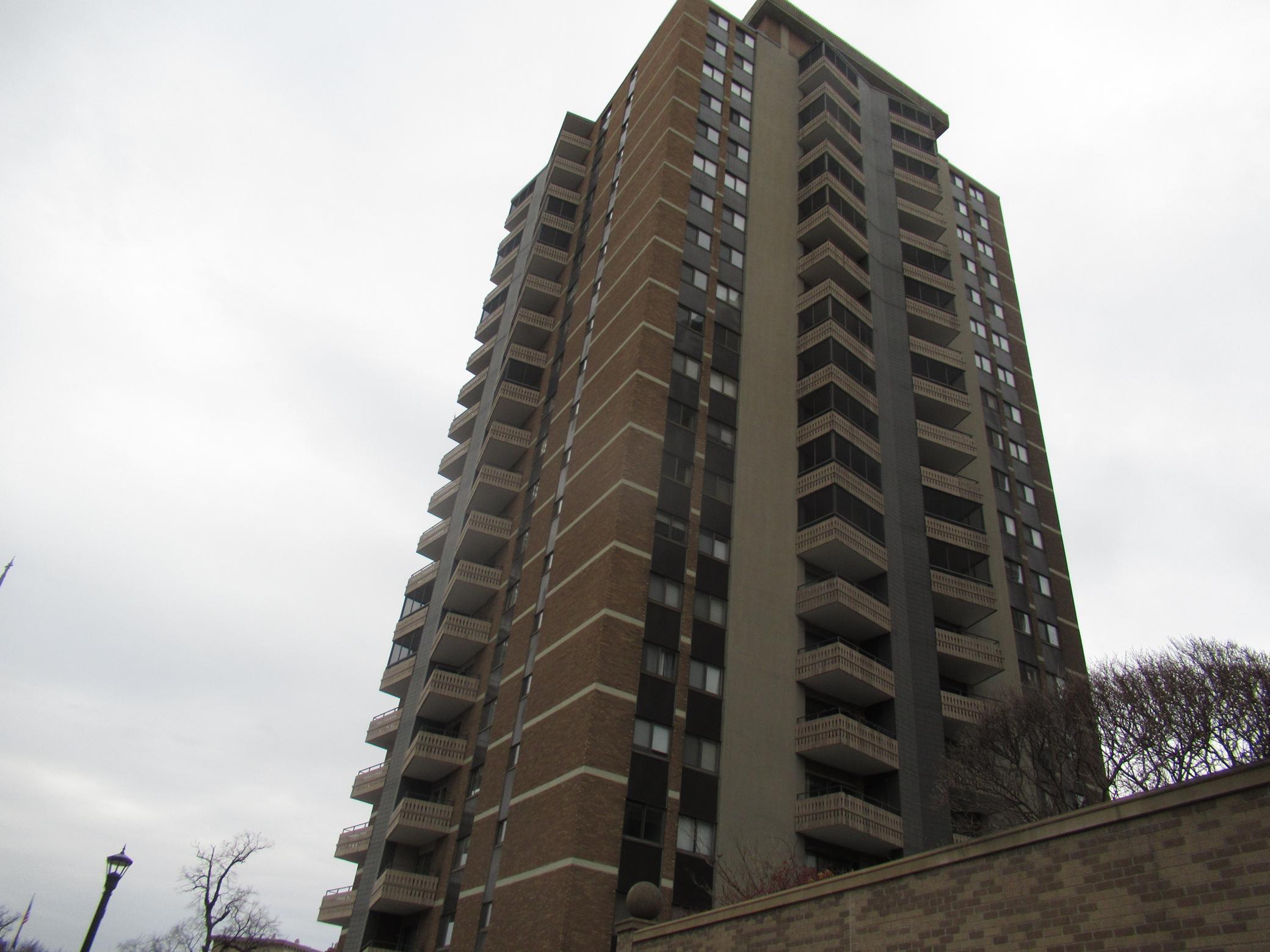 3rd image of 410 Groveland Ave #204, Minneapolis, MN 55403 | MLS# 7044517