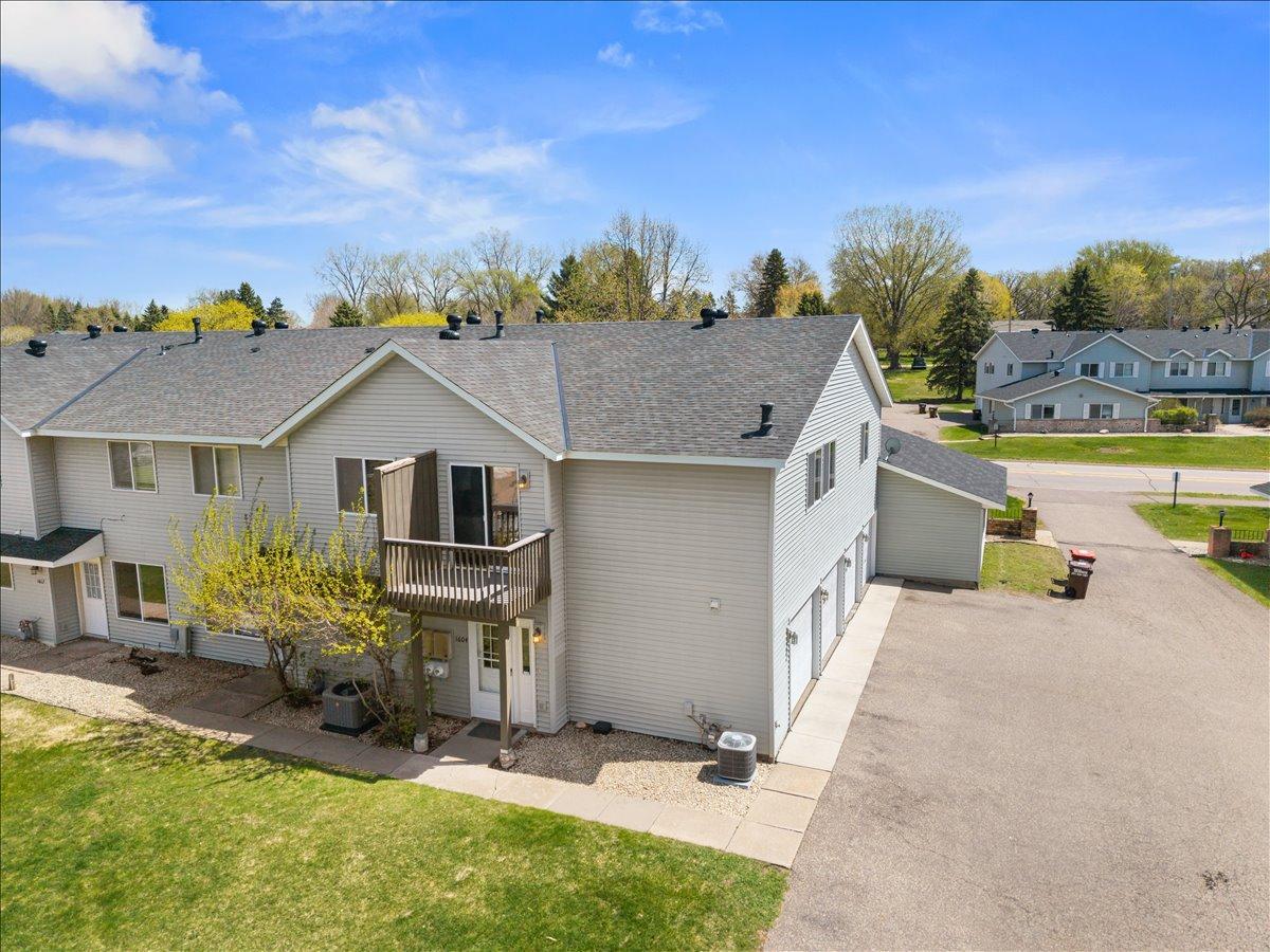 Homes for sale in Oakdale, MN | 1604 Helmo Ave N, Oakdale, MN 55128 | MLS# 7044541