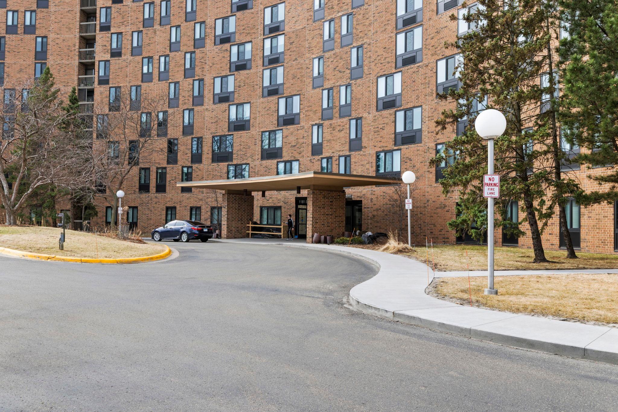 Homes for sale in Saint Paul, MN | 1181 Edgcumbe Rd #1712, Saint Paul, MN 55105 | MLS# 7044694