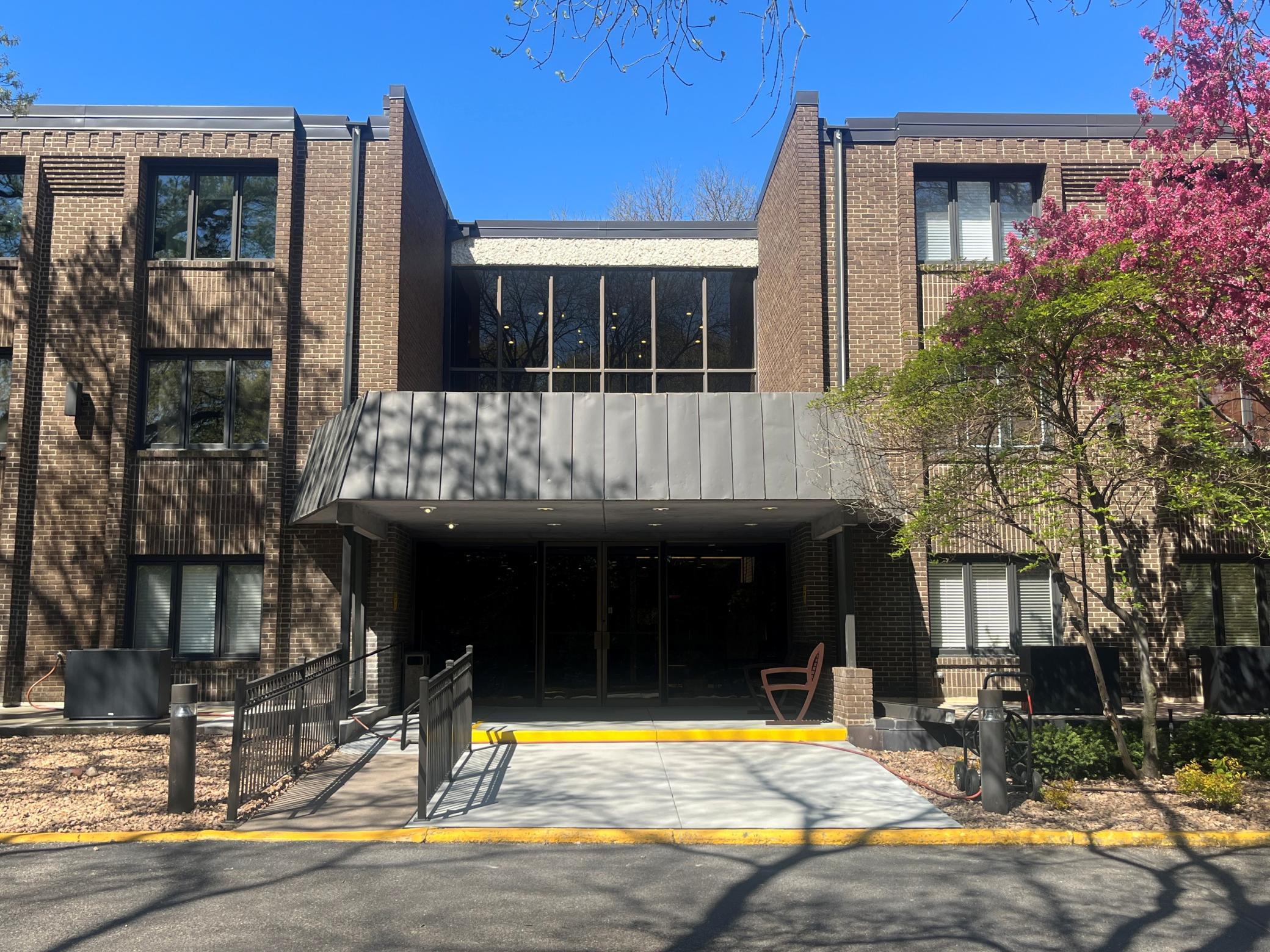 Homes for sale in Minnetonka, MN | 3412 Oak Ridge Rd #317, Minnetonka, MN 55305 | MLS# 7044699