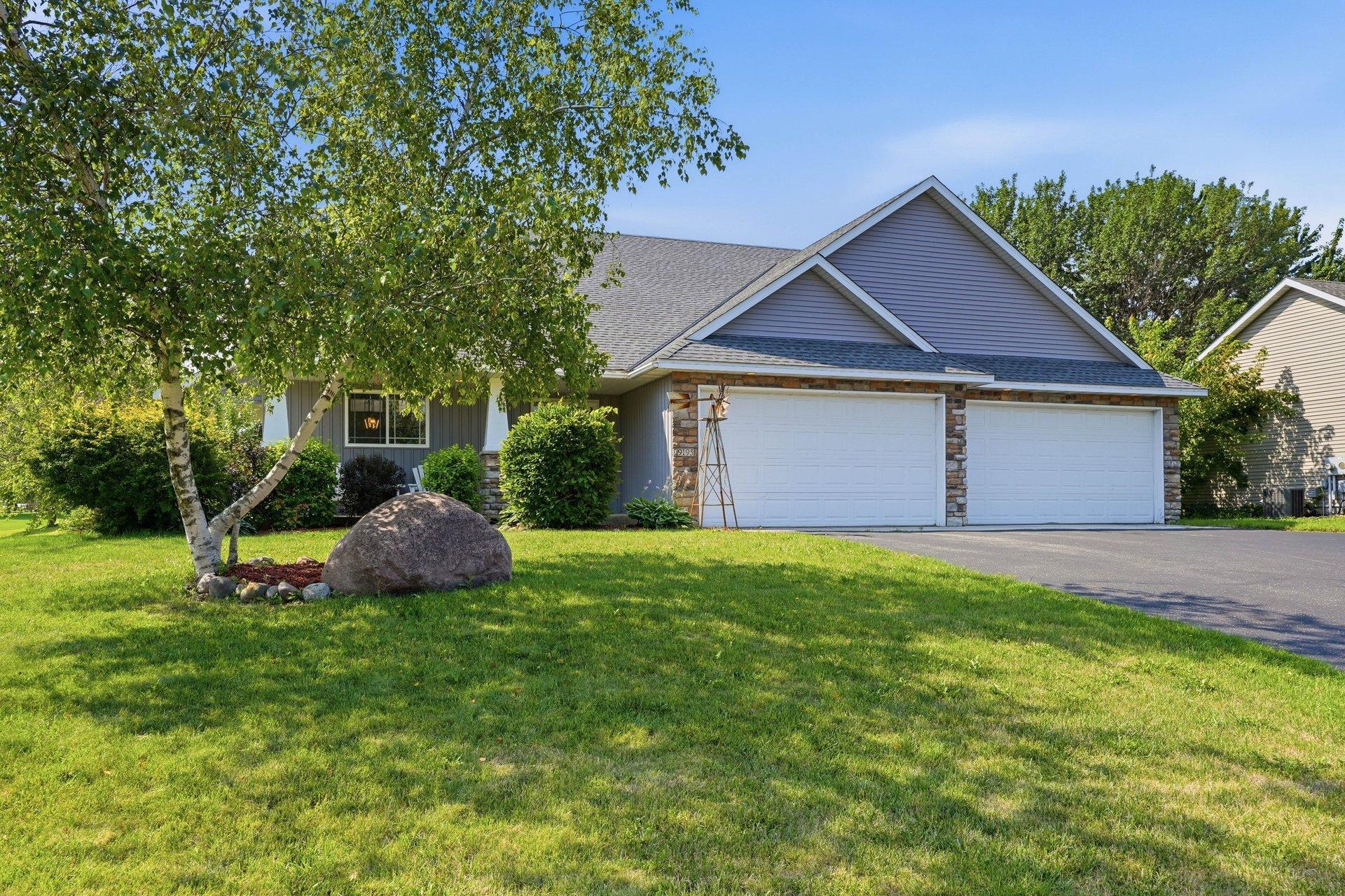 2nd image of 9195 Prairie St, Elko New Market, MN 55020 | MLS# 7044978
