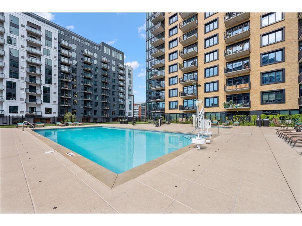 2nd image of 1120 S 2Nd St, Minneapolis, MN 55415
