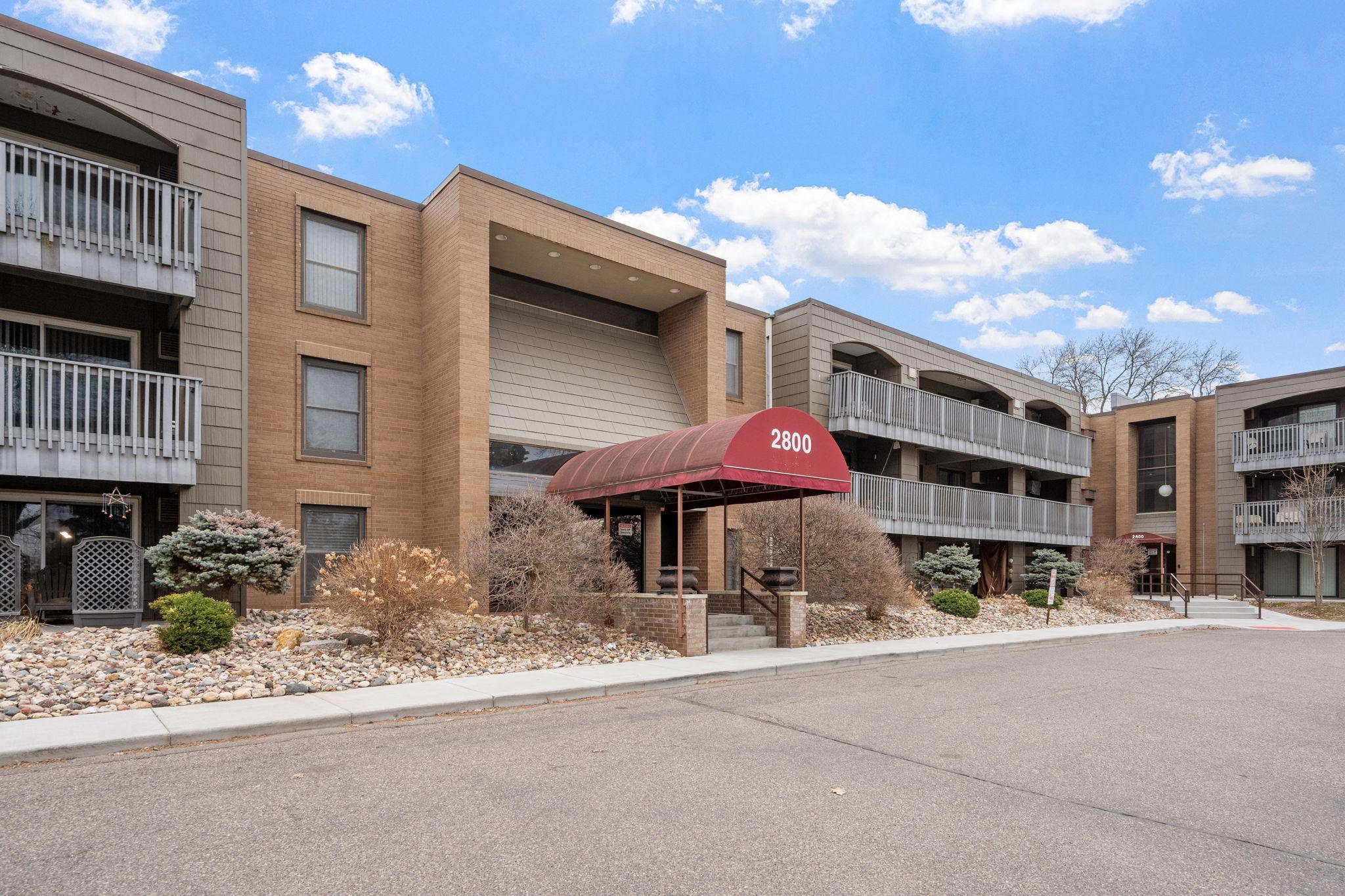 2nd image of 2800 Hamline Ave N, Roseville, MN 55113