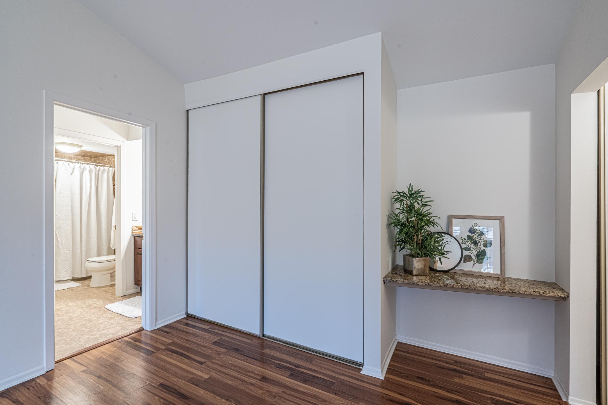 5th image of 4548 Cedar Lake Rd S, St. Louis Park, MN 55416