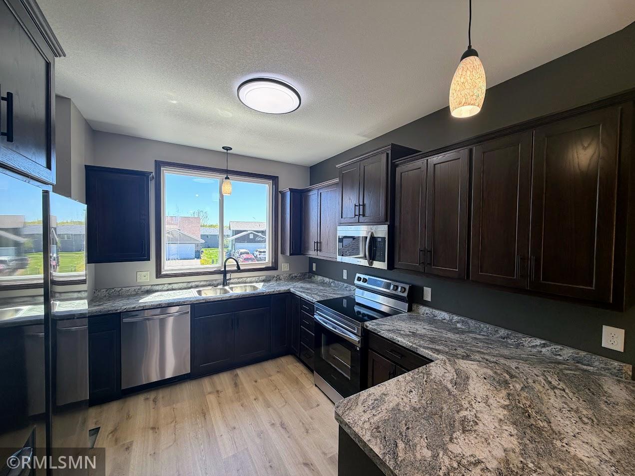 2nd image of 1661 Park View Ln Ne, Sauk Rapids, MN 56379 | MLS# 7047045