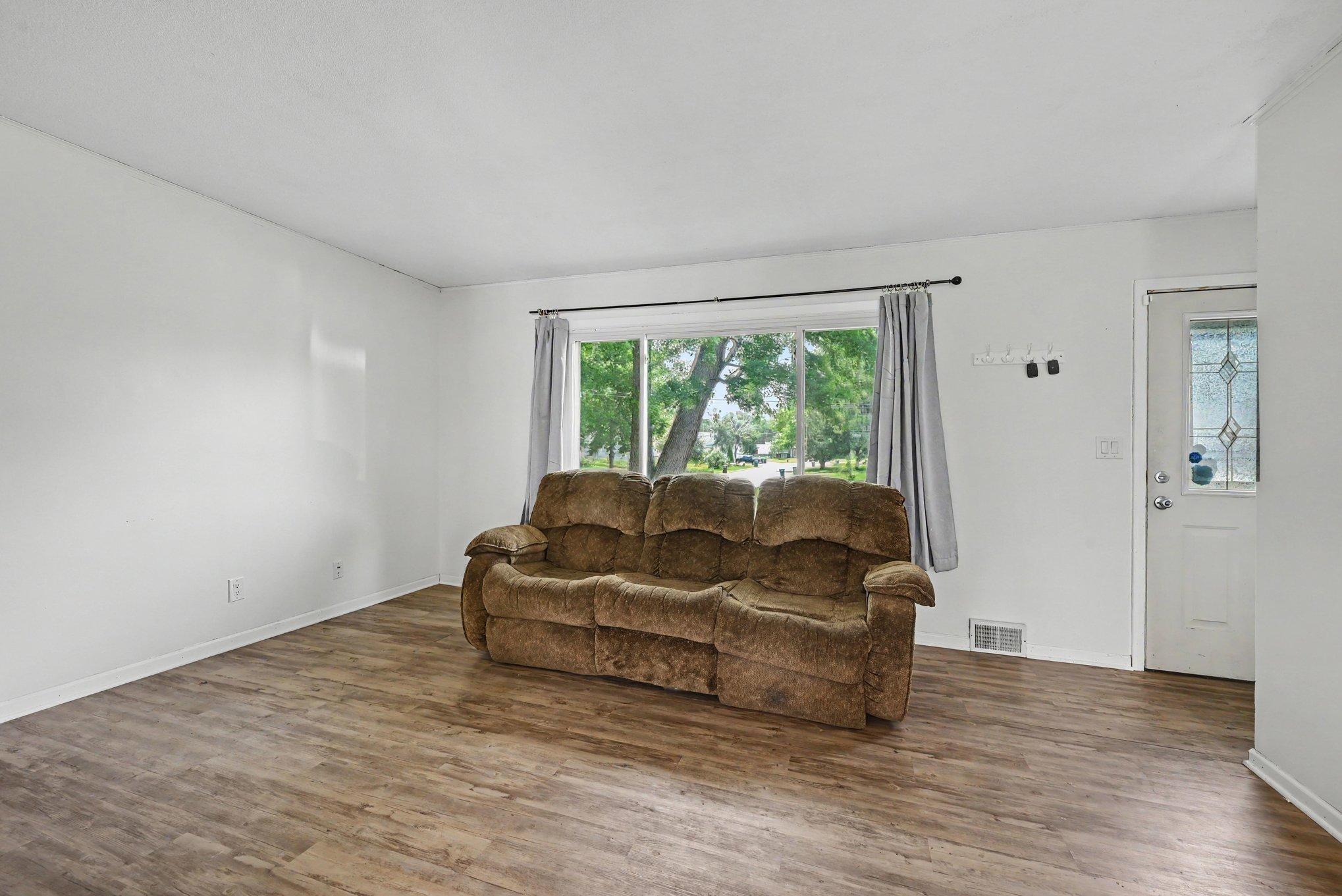 3rd image of 5602 57Th Ave N, Crystal, MN 55429 | MLS# 7047790