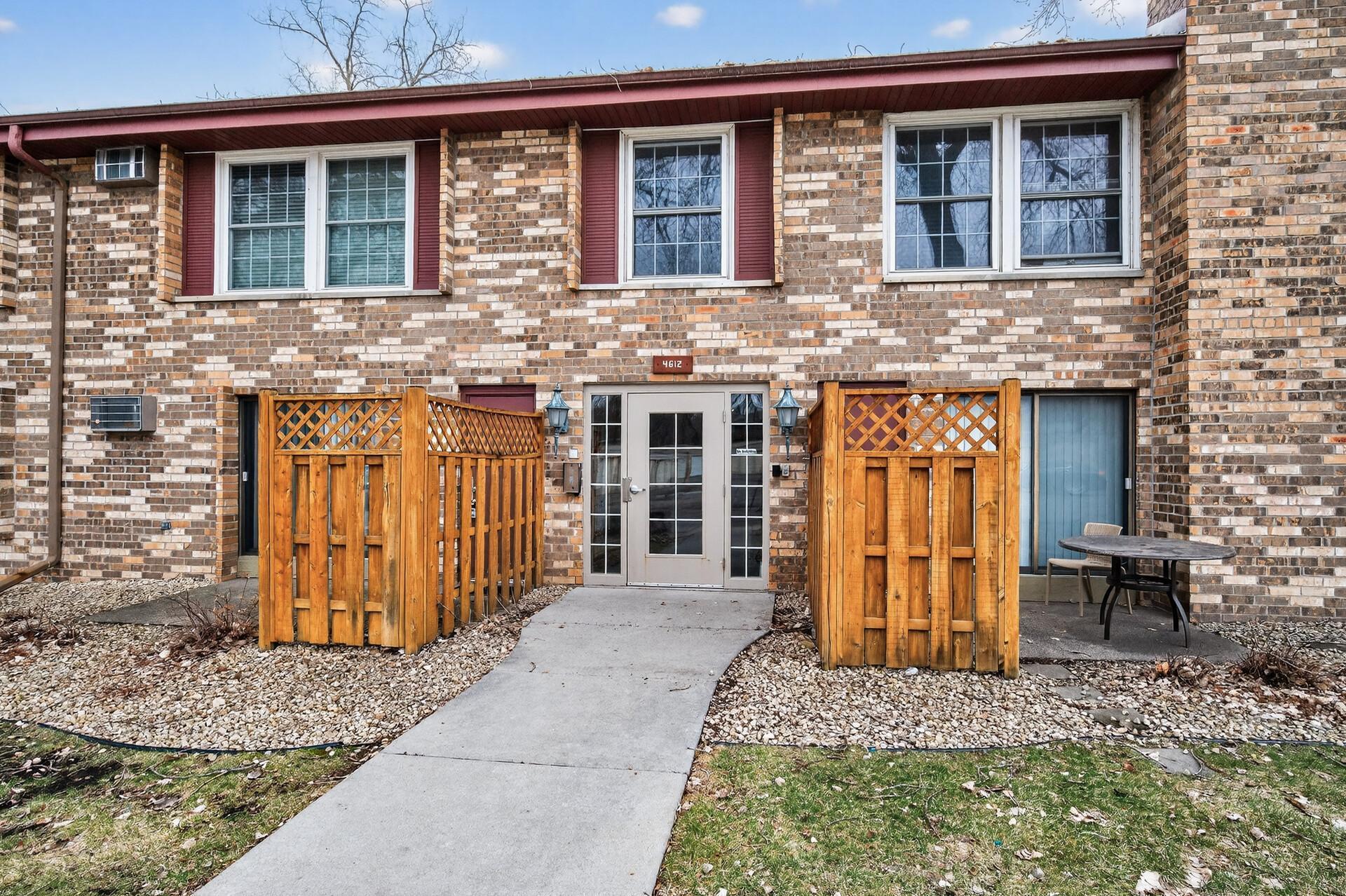 2nd image of 4612 Cedar Lake Rd S #4, Saint Louis Park, MN 55416 | MLS# 7048106