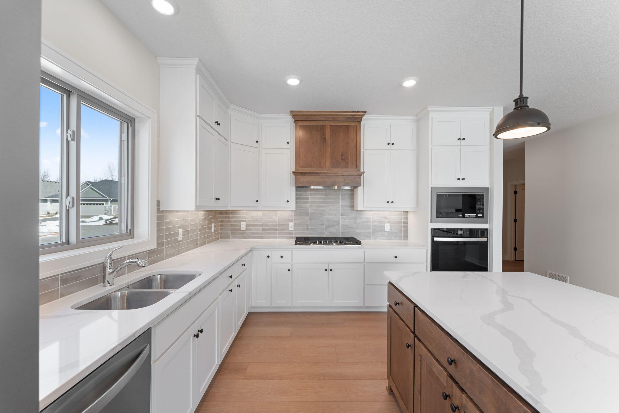 3rd image of 17779 Ellsworth Dr, Lakeville, MN 55044 | MLS# 7048805