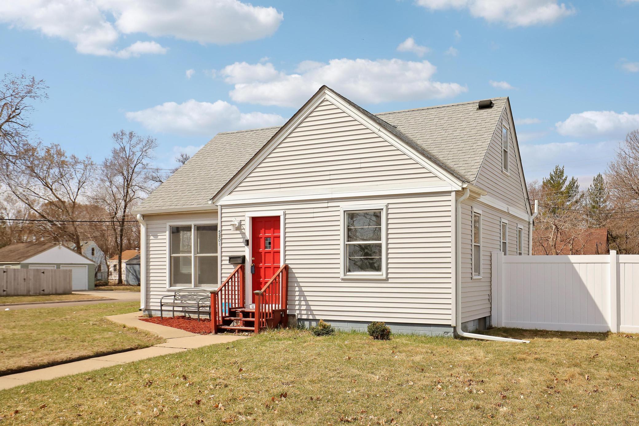 2nd image of 5301 Edgewood Ave N, Crystal, MN 55428 | MLS# 7049212