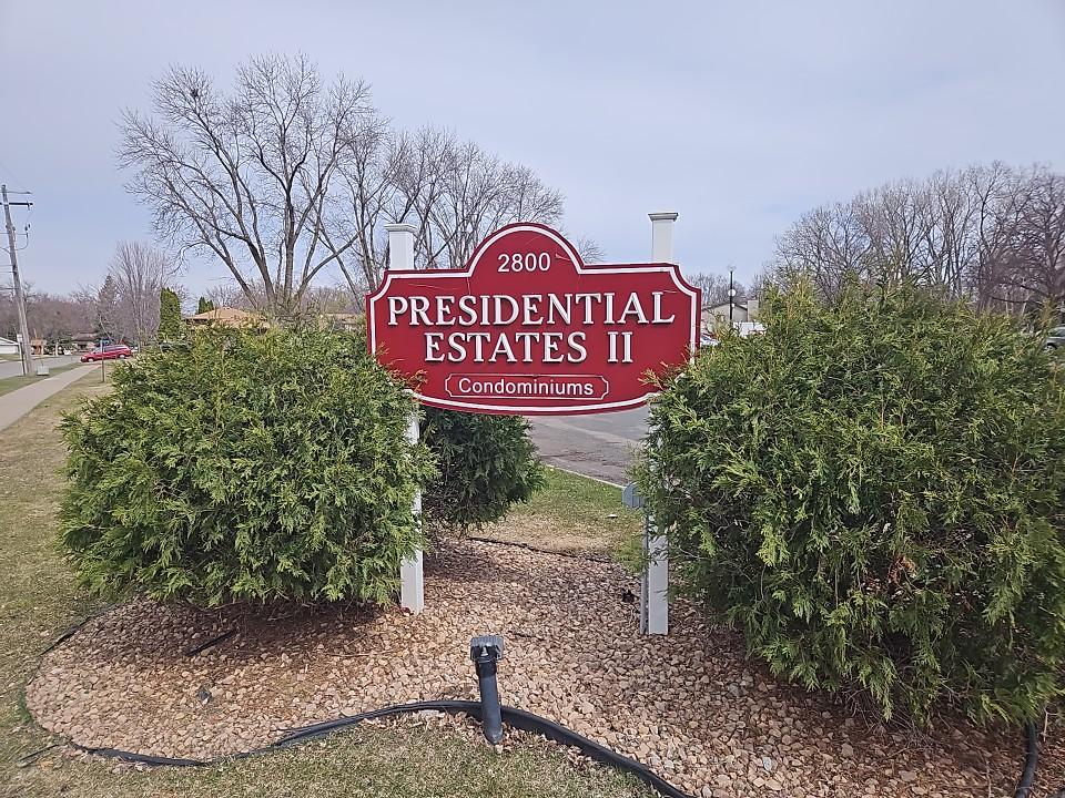 4th image of 2800 Hillsboro Ave N, New Hope, MN 55427