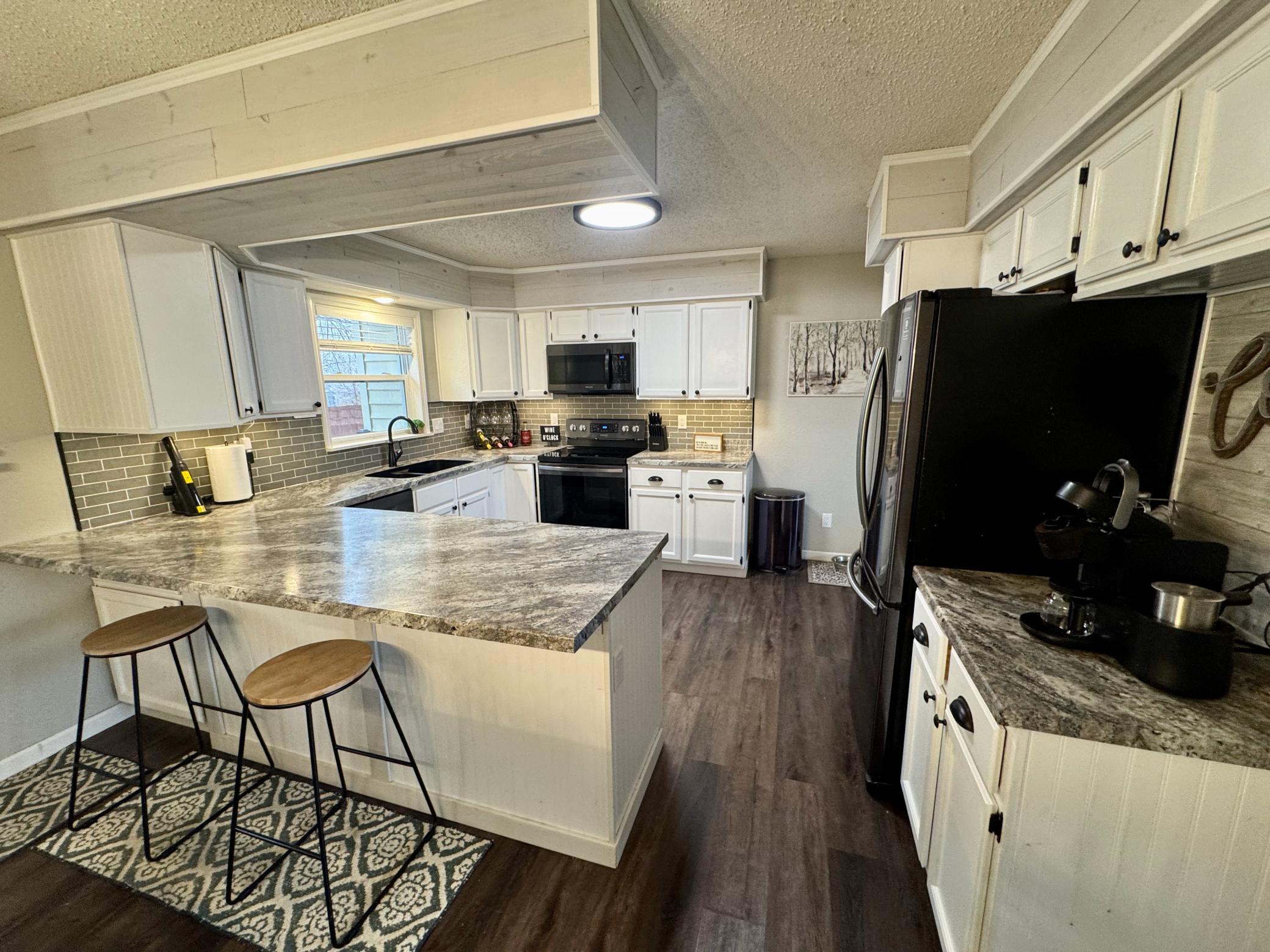4th image of 501 Hawthorne Dr, Marshall, MN 56258 | MLS# 7050110