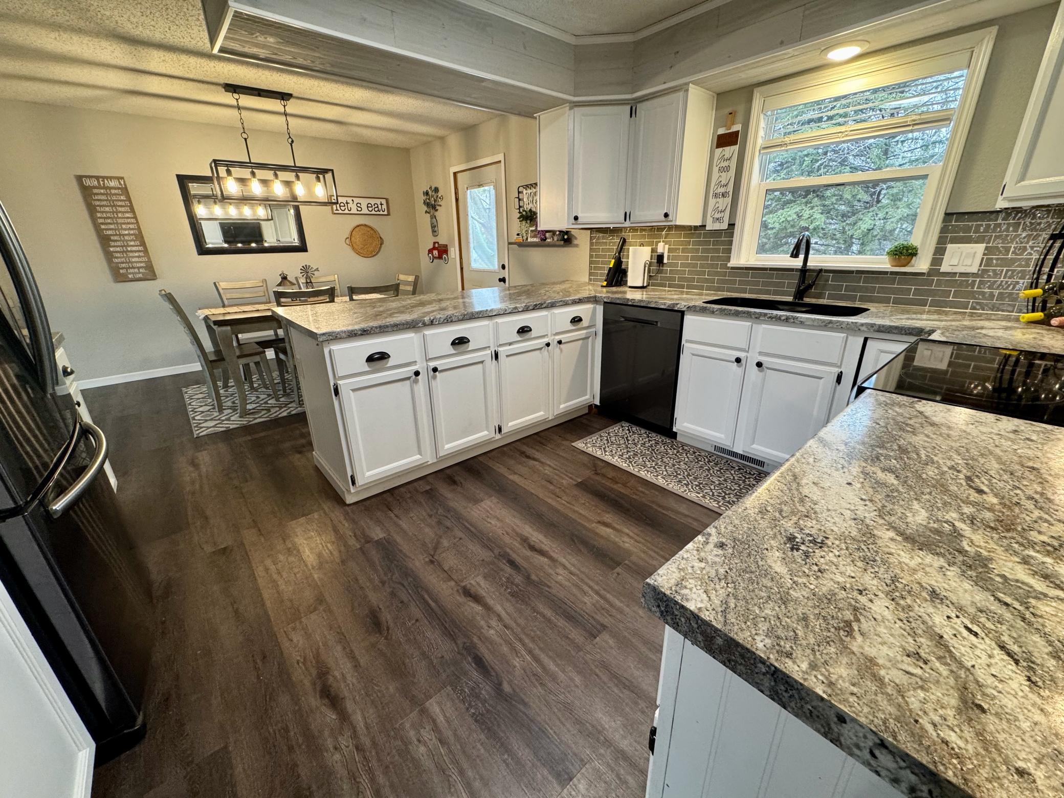 3rd image of 501 Hawthorne Dr, Marshall, MN 56258 | MLS# 7050110