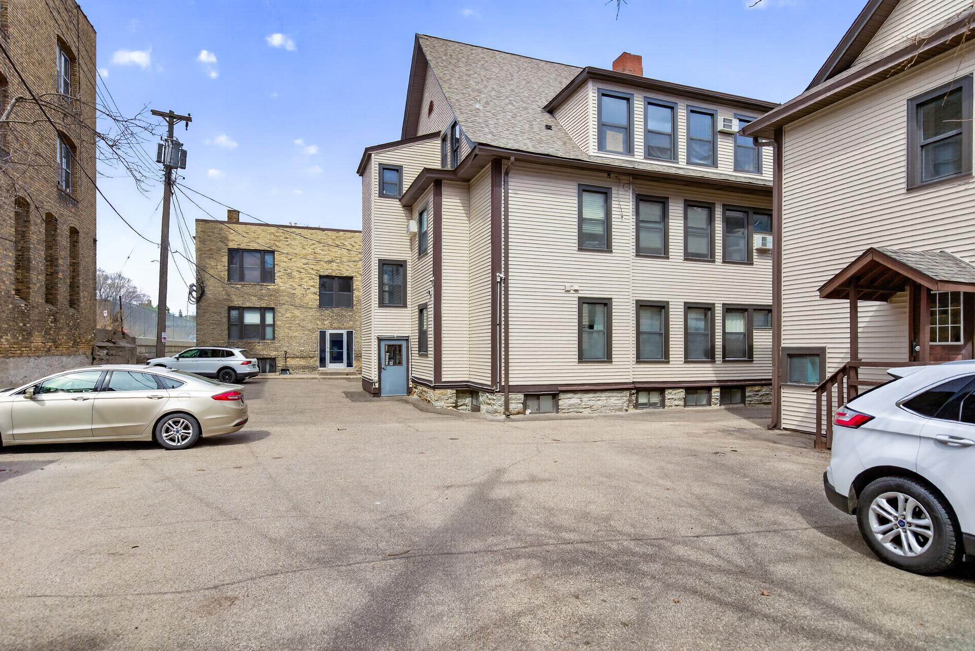 32nd image of 1936 Aldrich Ave S #E301, Minneapolis, MN 55403 | MLS# 7050149