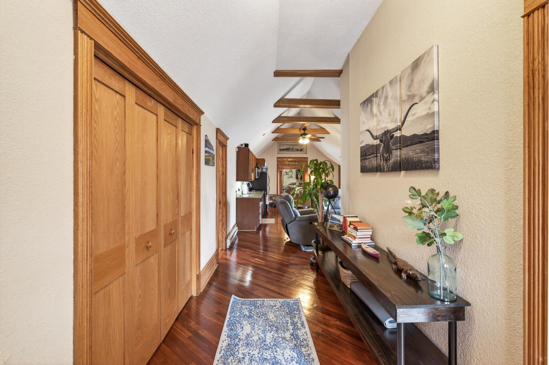 5th image of 1936 Aldrich Ave S, Minneapolis, MN 55403