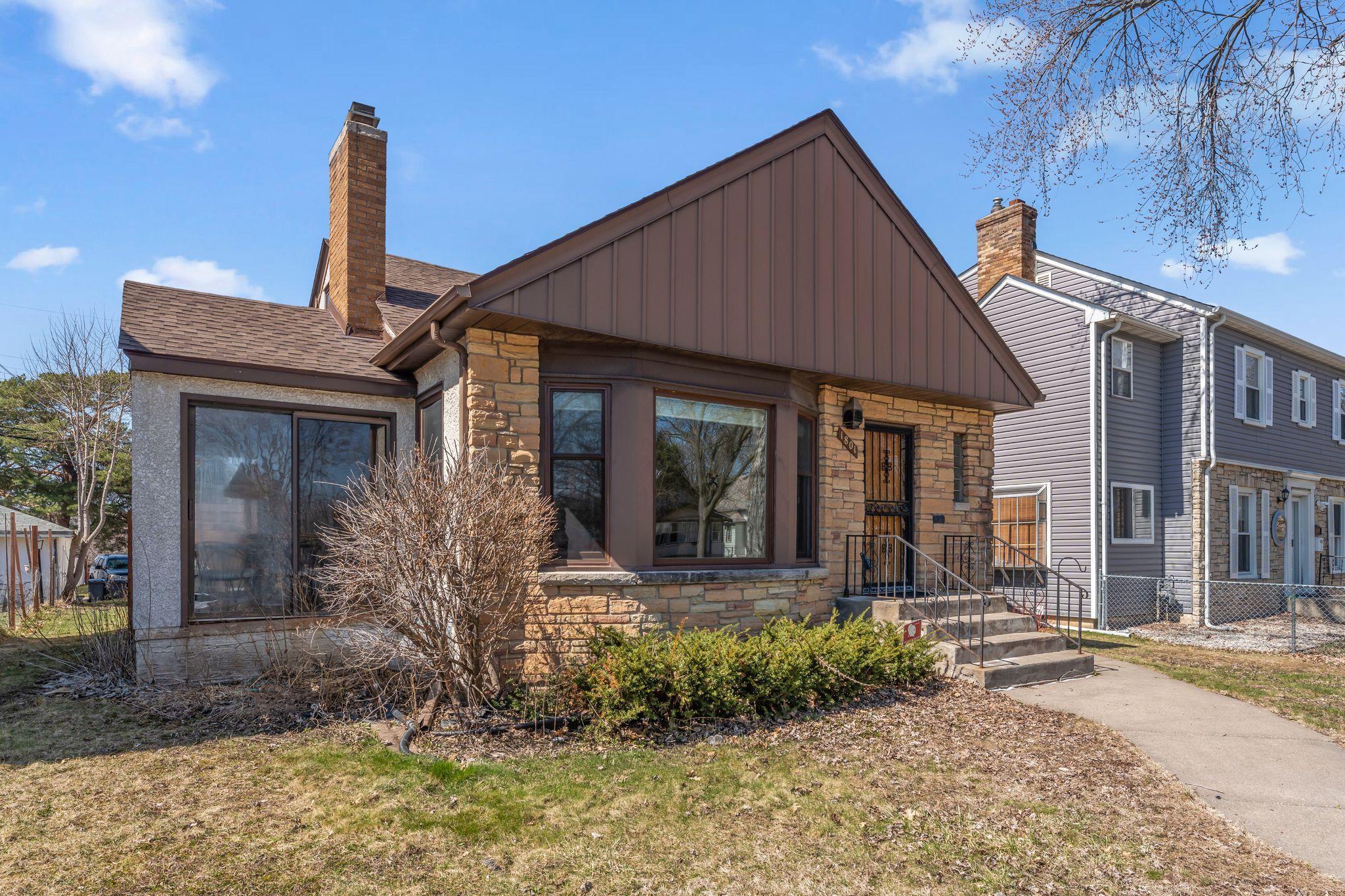 Homes for sale in Minneapolis, MN | 1801 Oliver Ave N, Minneapolis, MN 55411 | MLS# 7050583