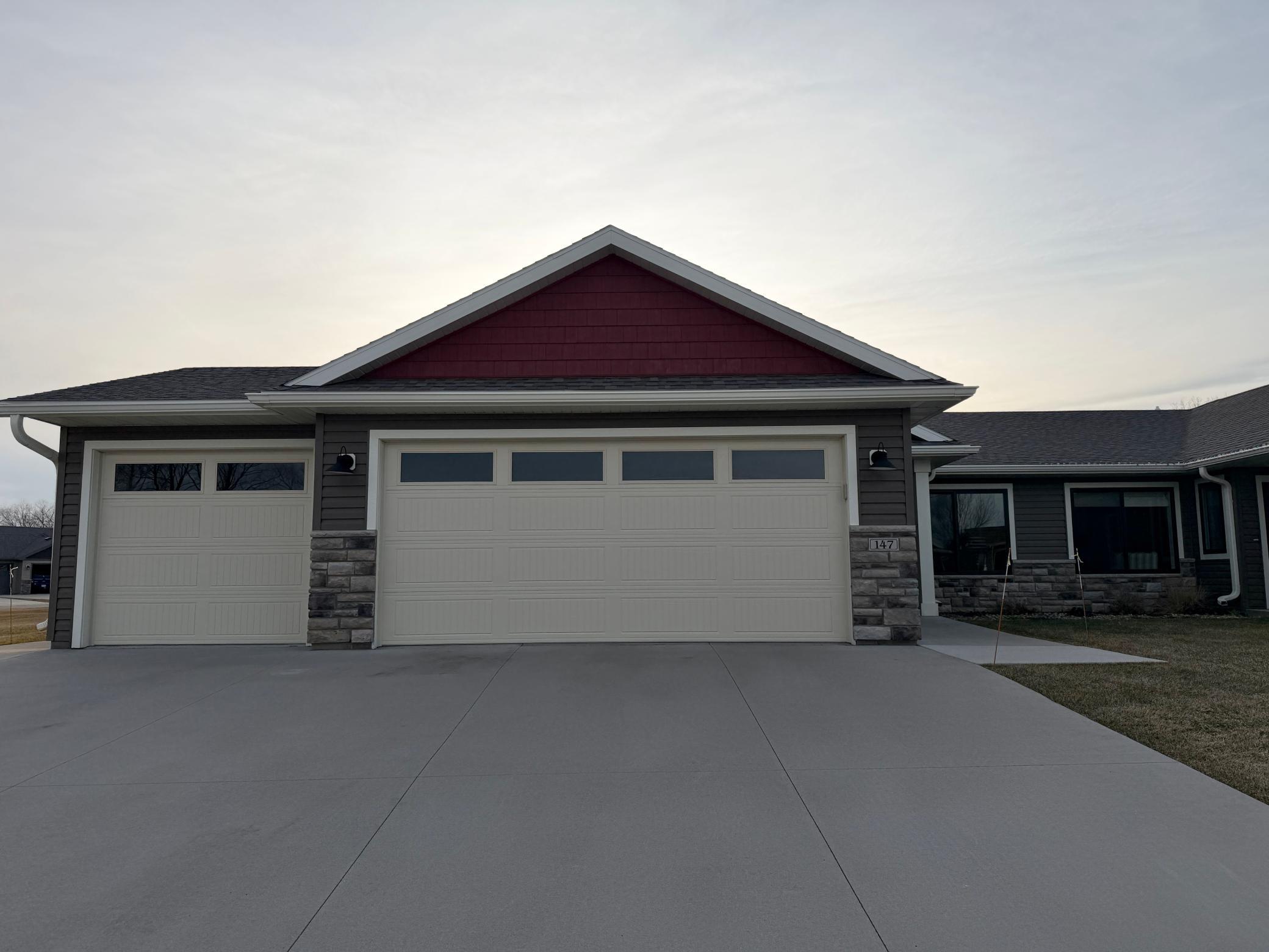 2nd image of 147 Highland Cir, Zumbrota, MN 55992 | MLS# 7051983