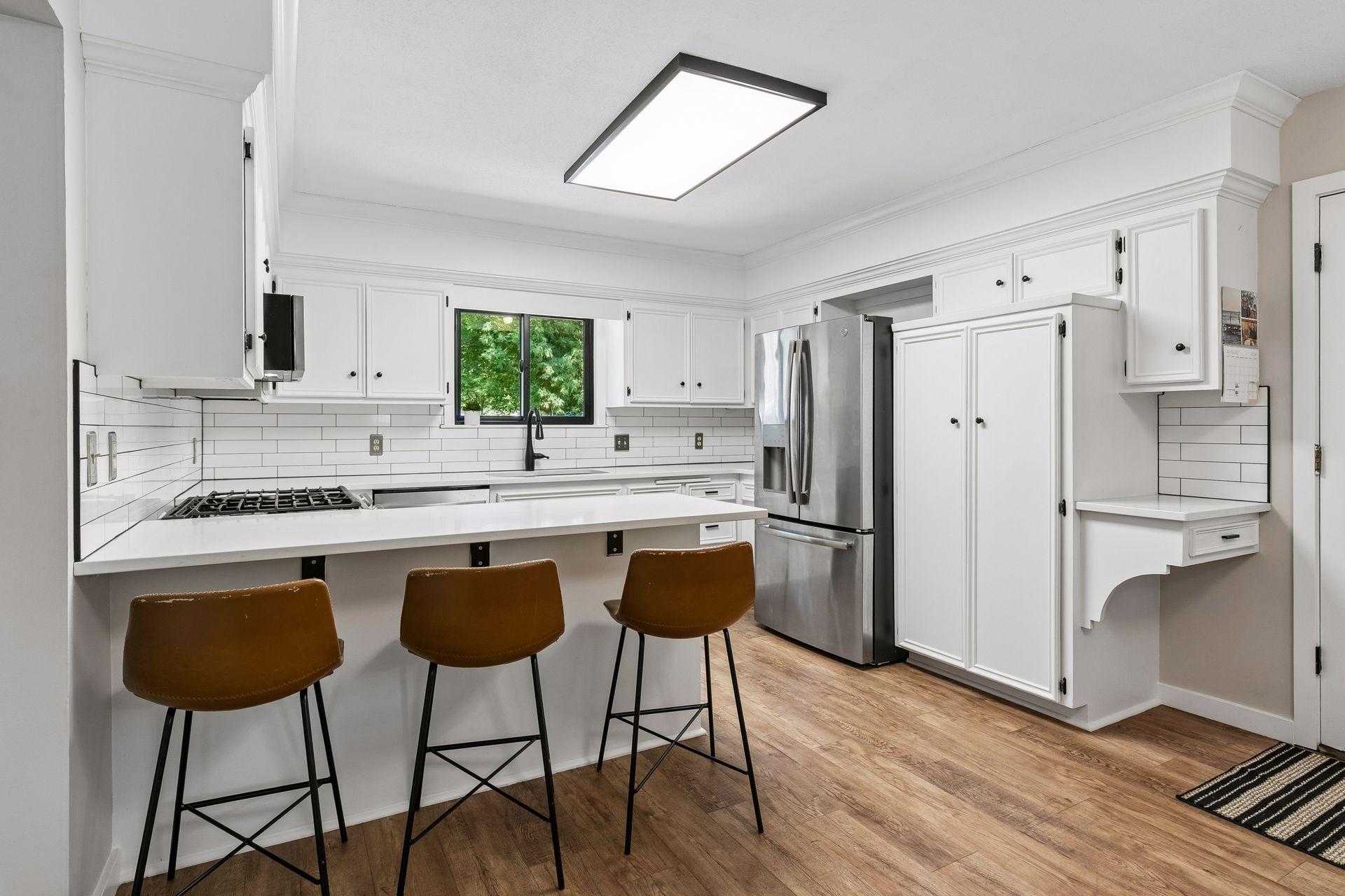 5th image of 2100 W 107Th St, Minneapolis, MN 55431 | MLS# 7052337