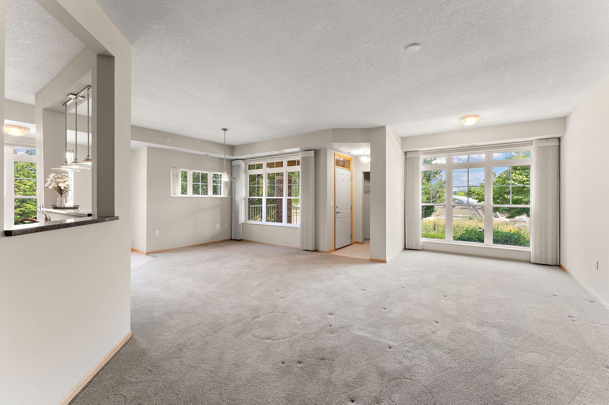 4th image of 2407 39th Ave NE, St. Anthony, MN 55421