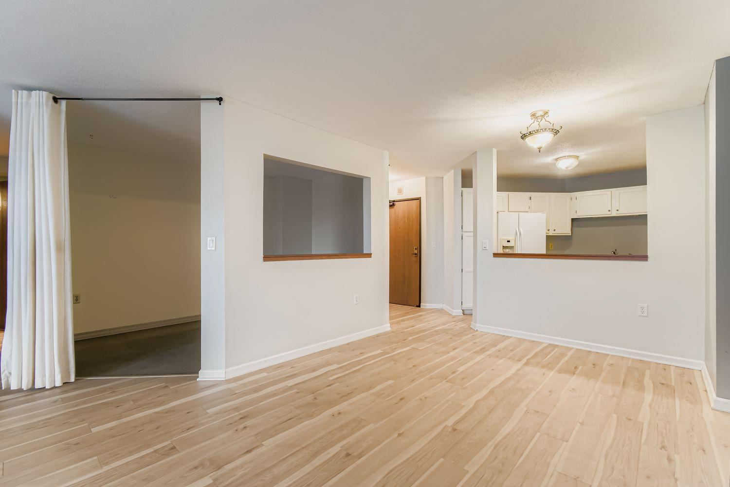 Homes for sale in Richfield, MN | 6500 Woodlake Dr #401, Richfield, MN 55423 | MLS# 7052529