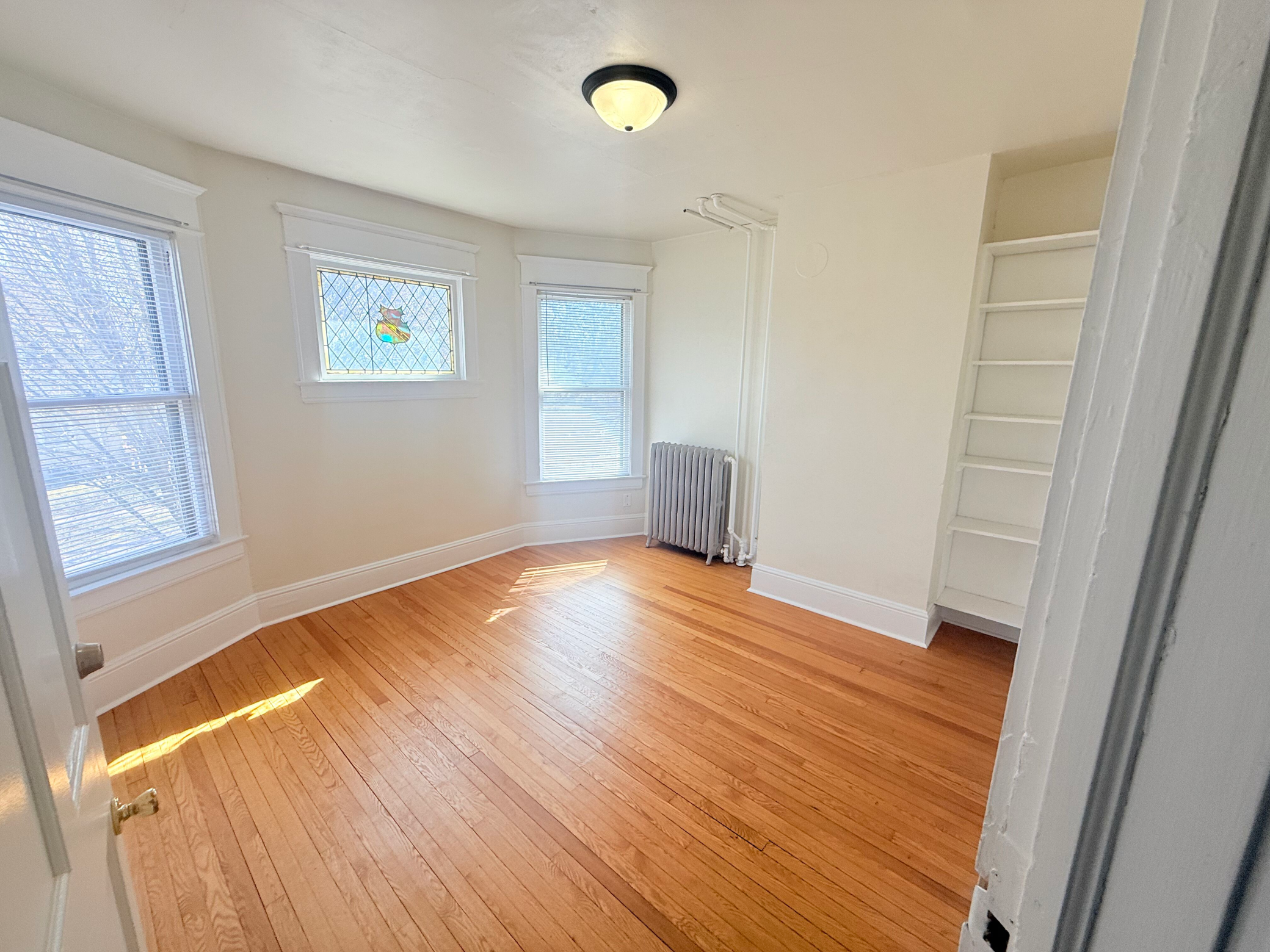 4th image of 1854 Roblyn Ave, Saint Paul, MN 55104 | MLS# 7052605