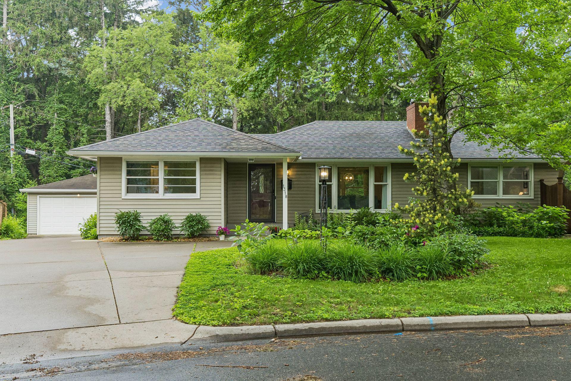 1st image of 1318 Melrose Ave, Saint Louis Park, MN 55426 | MLS# 7052973