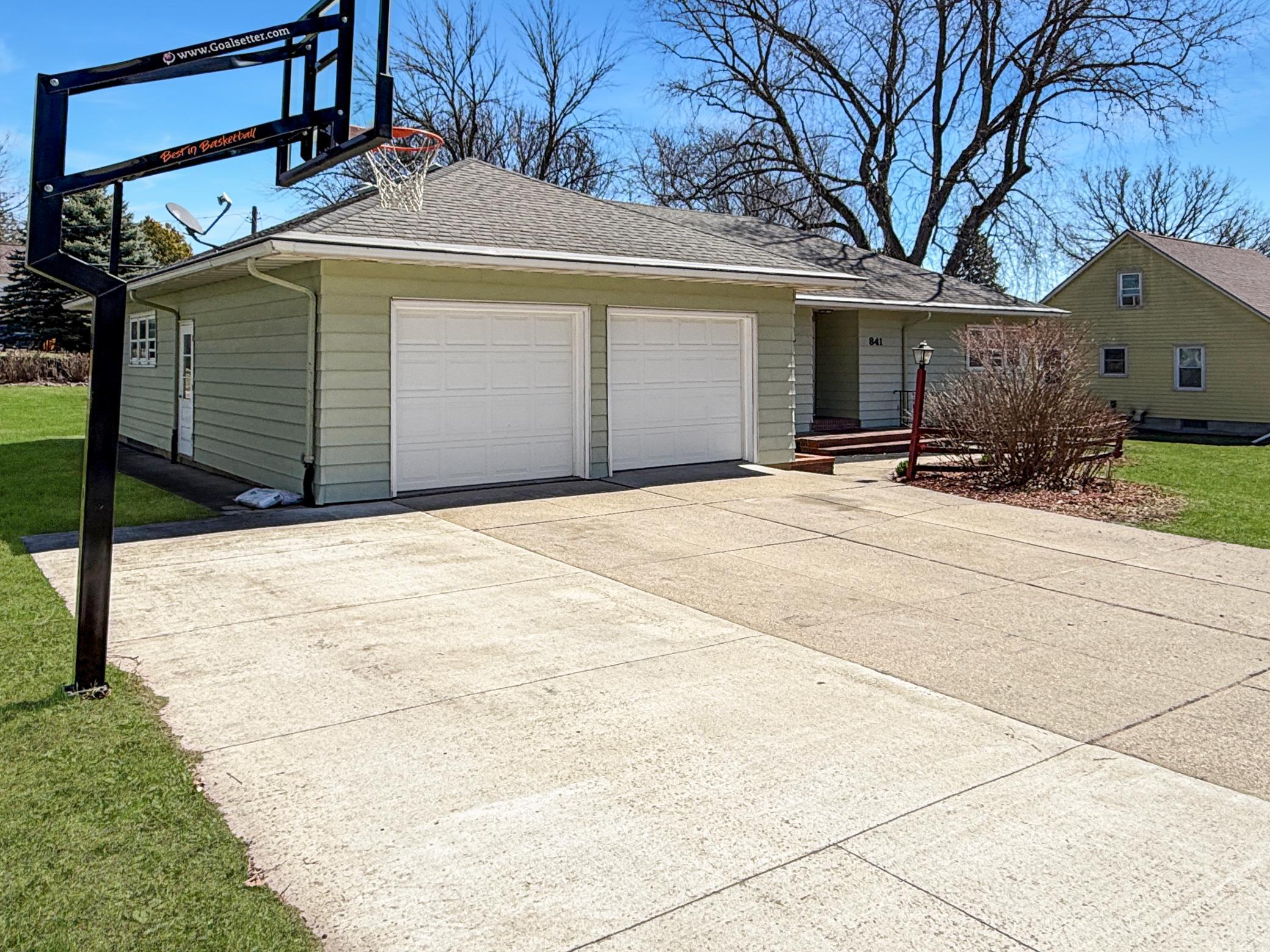 1st image of 841 Redwood Dr, Fairmont, MN 56031 | MLS# 7053777