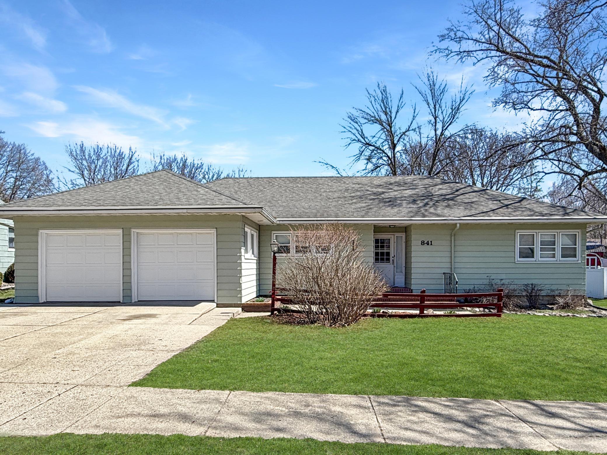 2nd image of 841 Redwood Dr, Fairmont, MN 56031 | MLS# 7053777