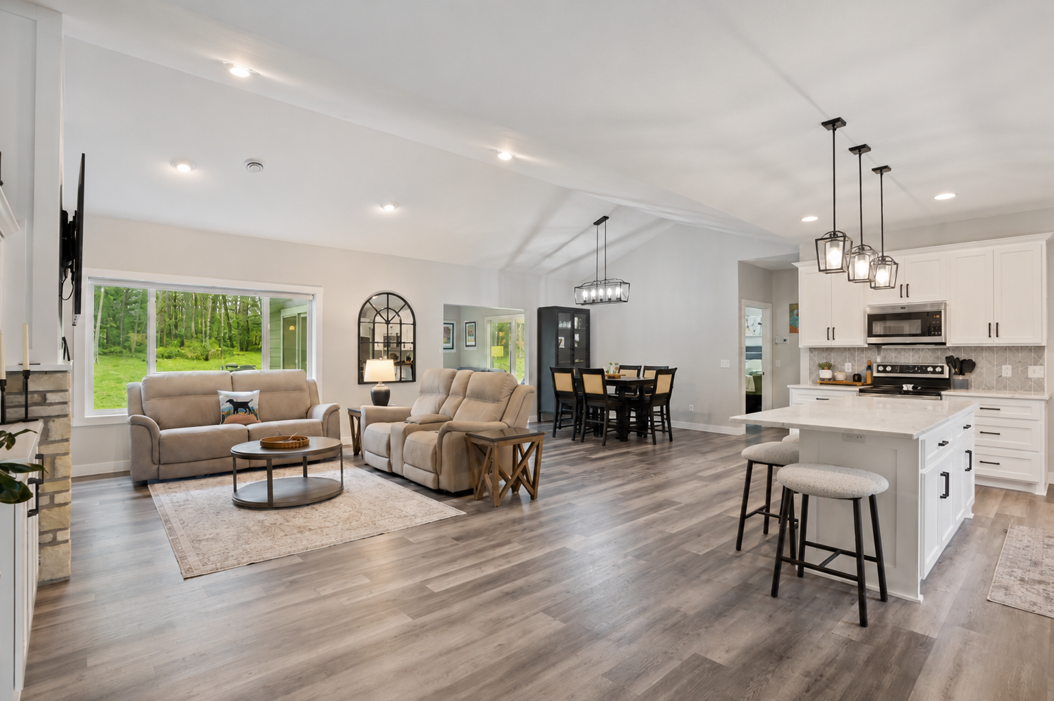5th image of 11340 Legacy Dr, Brainerd, MN 56401 | MLS# 7053895