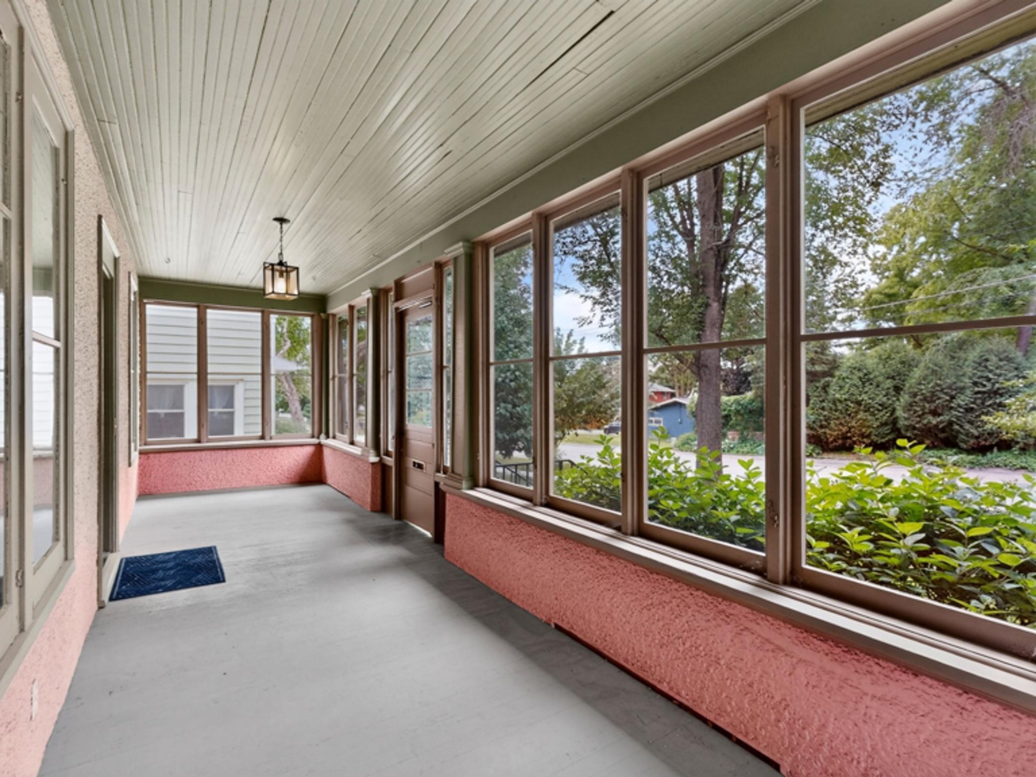 4th image of 811 6Th St Sw, Rochester, MN 55902 | MLS# 7053904