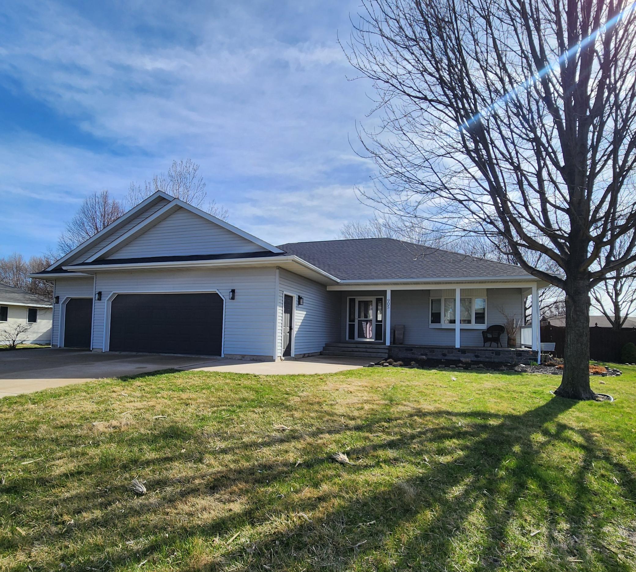 Homes for sale in Pipestone, MN | 905 4th Ave Se, Pipestone, MN 56164 | MLS# 7054051