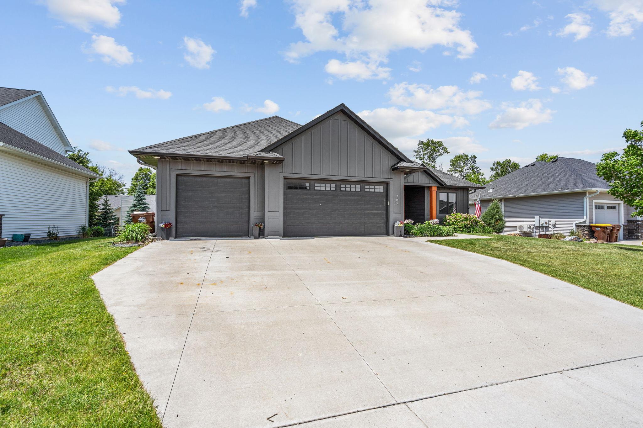 2nd image of 702 Eastland Ave Se, New Prague, MN 56071 | MLS# 7054699
