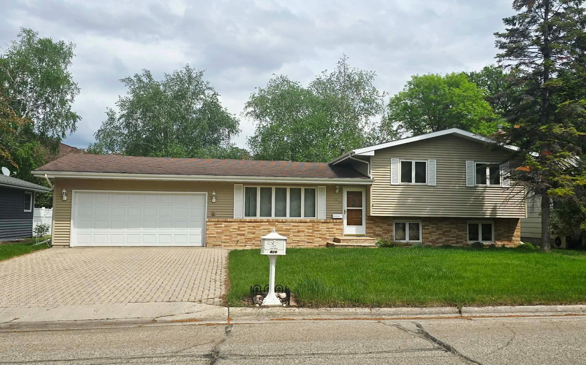 1st image of 610 Kneale Ave S, Thief River Falls, MN 56701 | MLS# 7054750