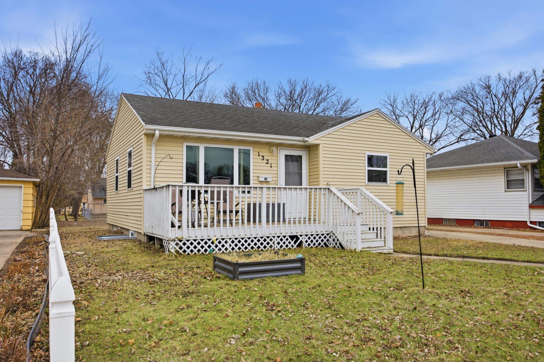 Homes for sale in Moorhead, MN | 1321 9th Ave S, Moorhead, MN 56560 | MLS# 7054757