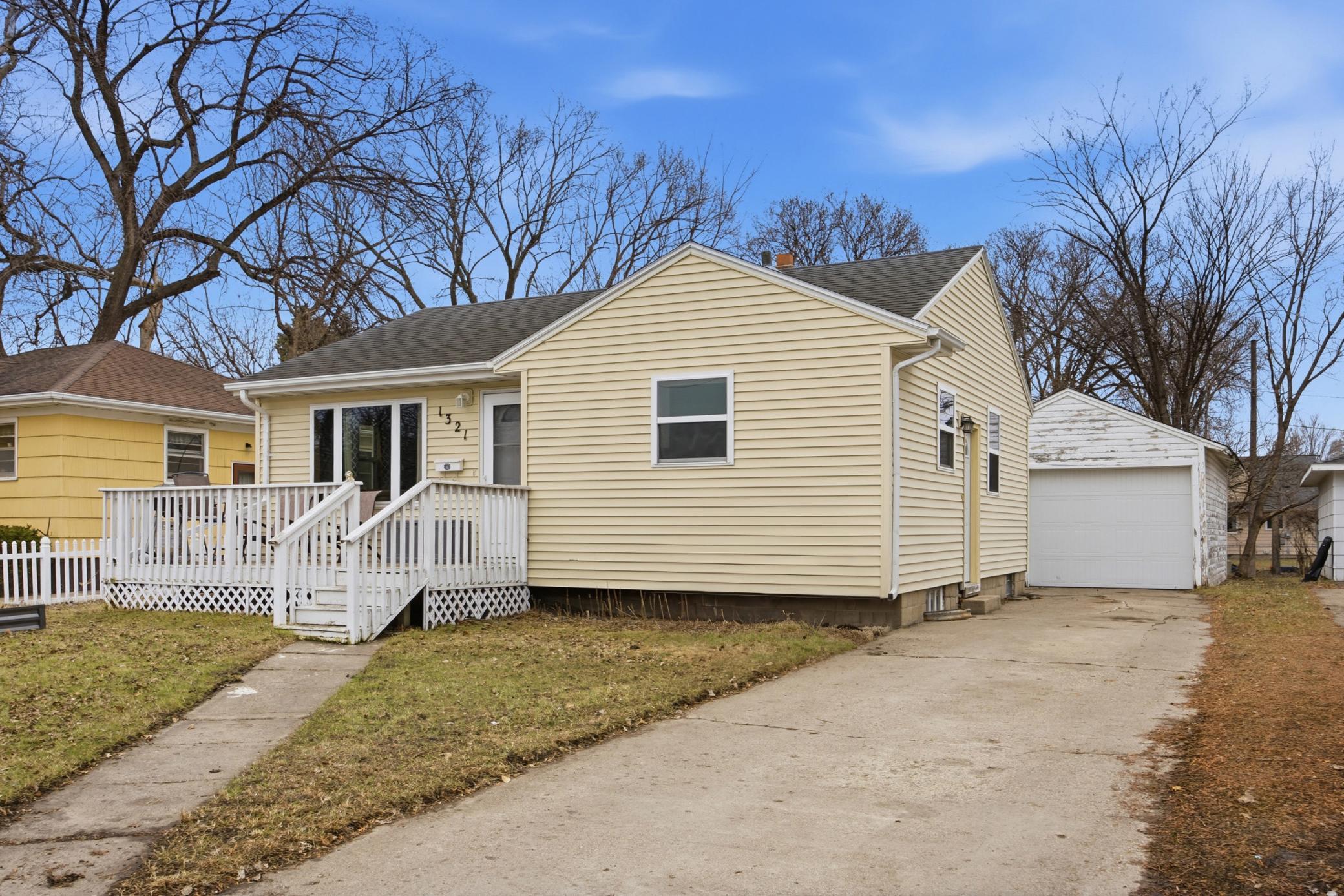 Homes for sale in Moorhead, MN | 1321 9th Ave S, Moorhead, MN 56560 | MLS# 7054757