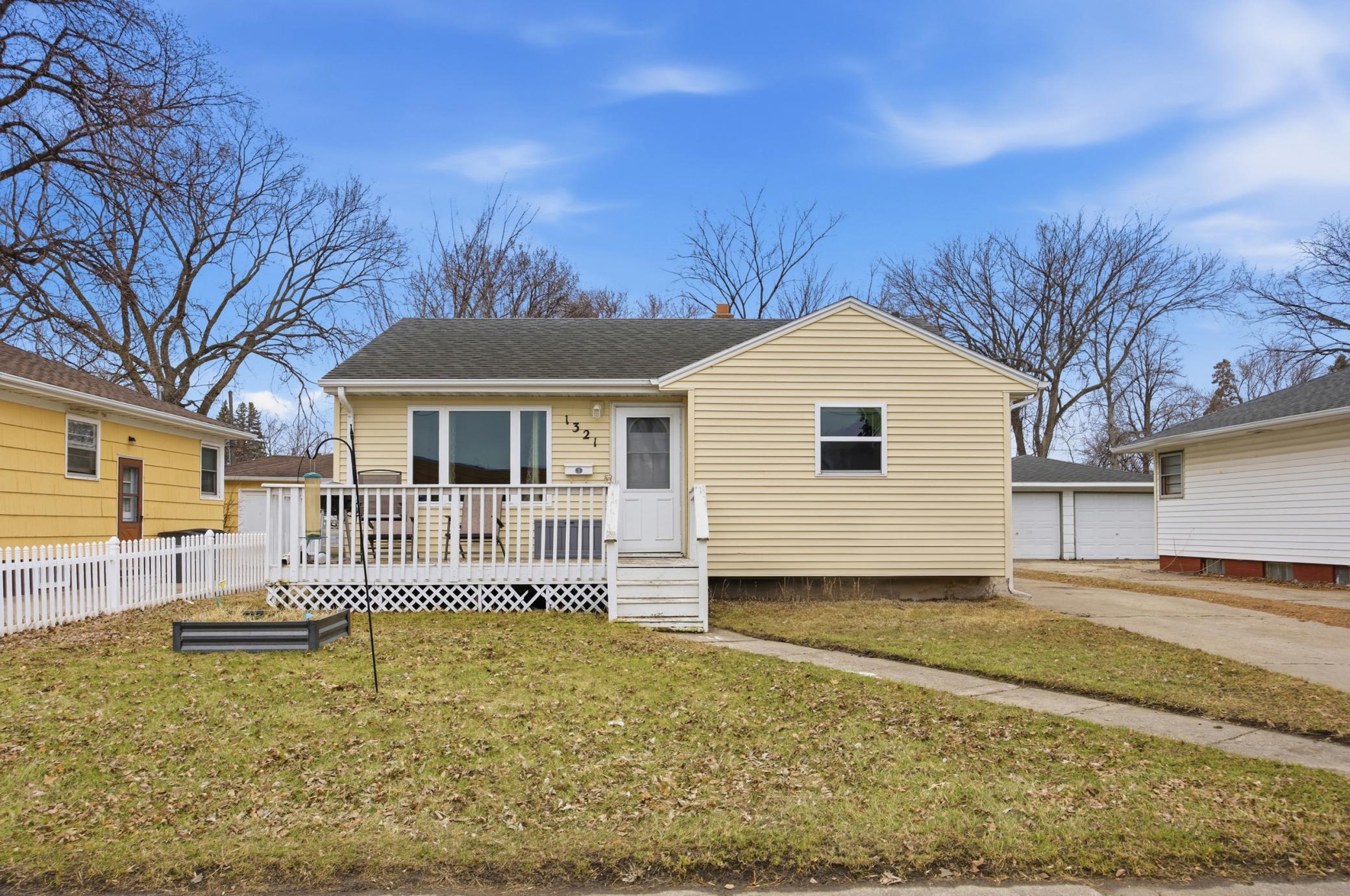Homes for sale in Moorhead, MN | 1321 9Th Ave S, Moorhead, MN 56560 | MLS# 7054757