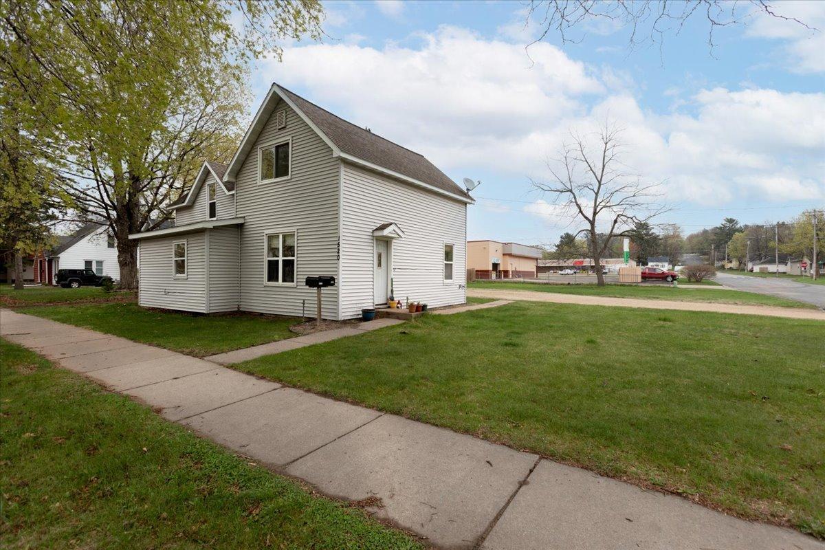Homes for sale in Menomonie, WI | 1520 8th St E, Menomonie, WI 54751 | MLS# 7055271