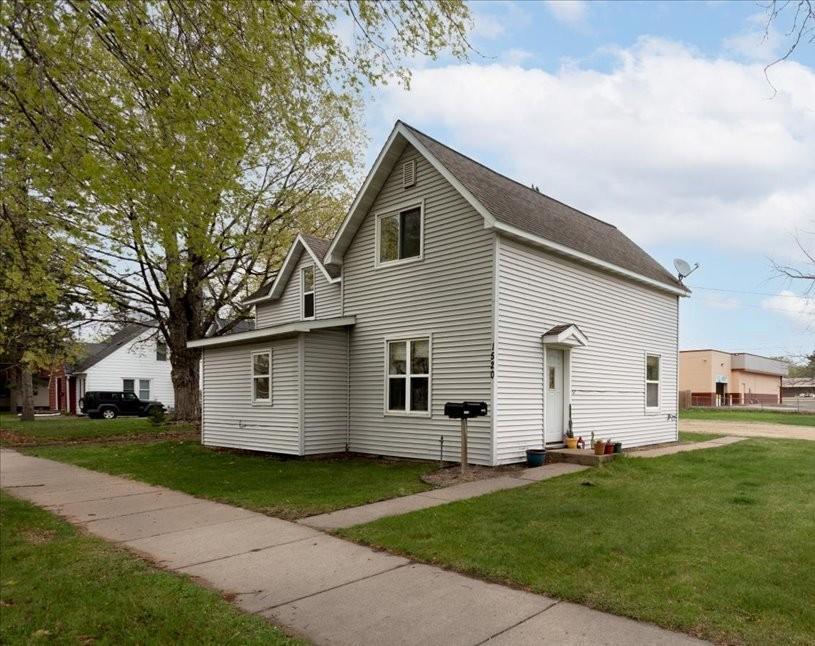 Homes for sale in Menomonie, WI | 1520 8th St E, Menomonie, WI 54751 | MLS# 7055271