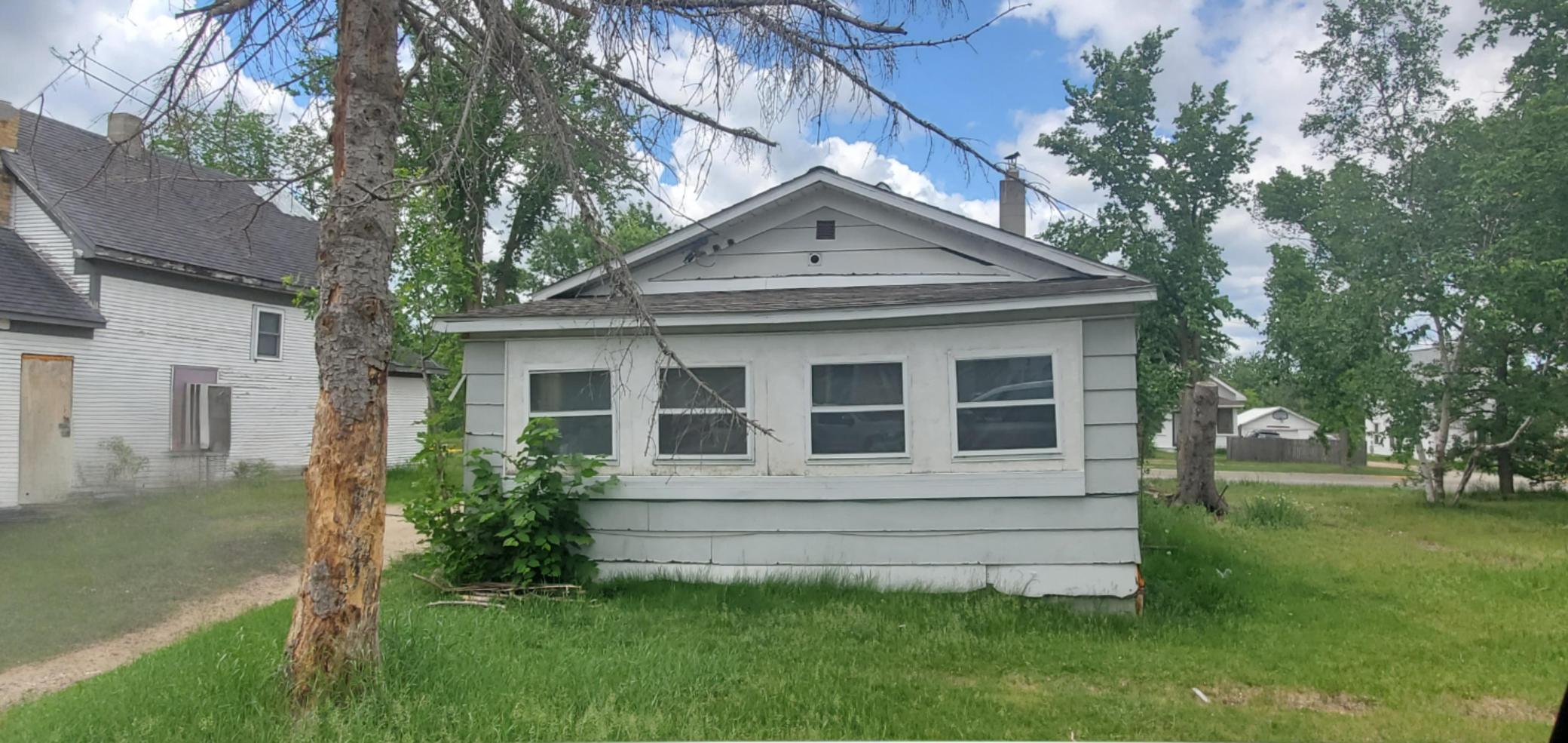 3rd image of 906 Irvine Ave Nw, Bemidji, MN 56601 | MLS# 7055326